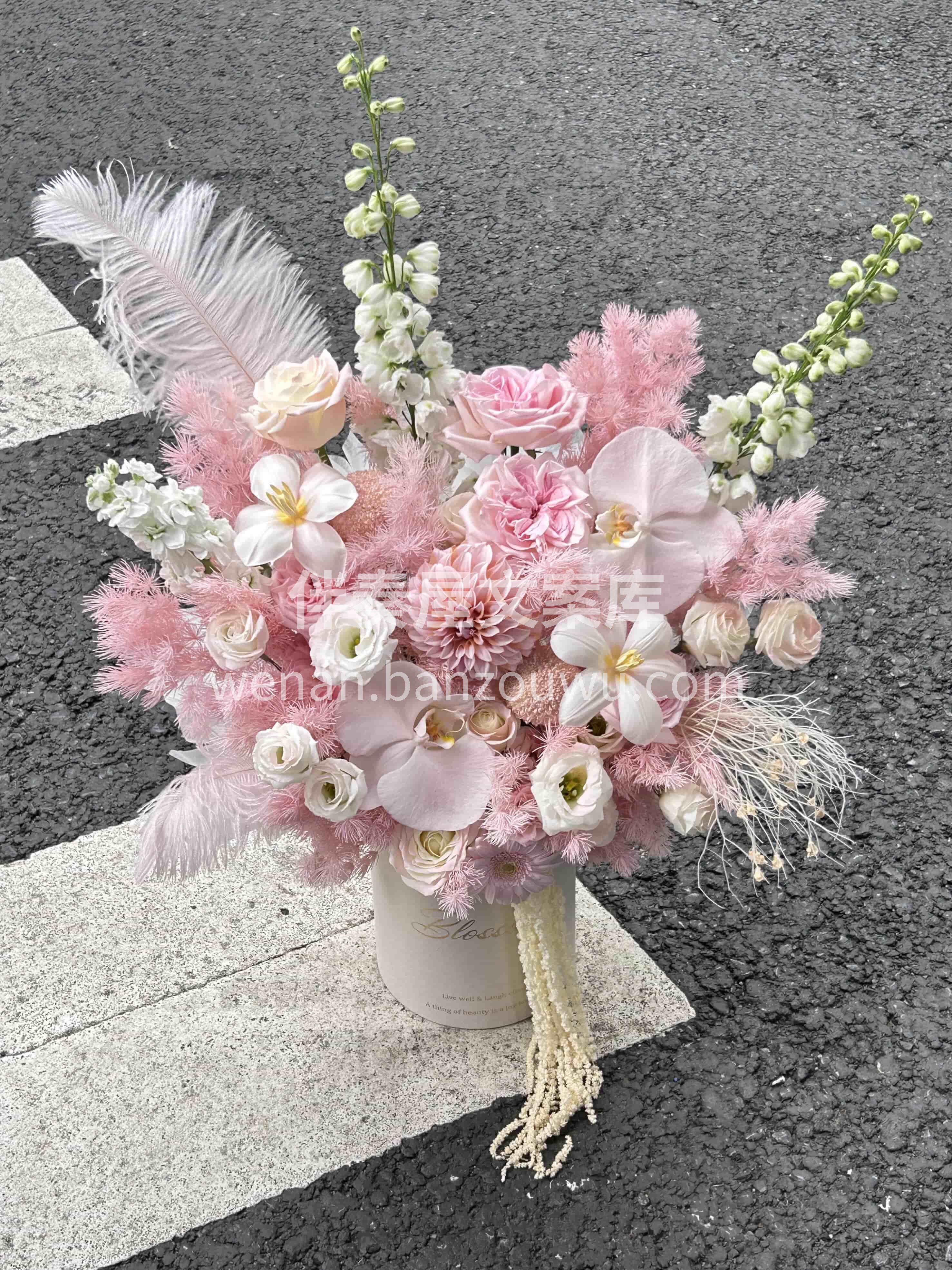 粉色系抱抱桶🌸温柔又浪漫 花很温柔🌷你很浪漫 🎀目之所及皆是 配图3
