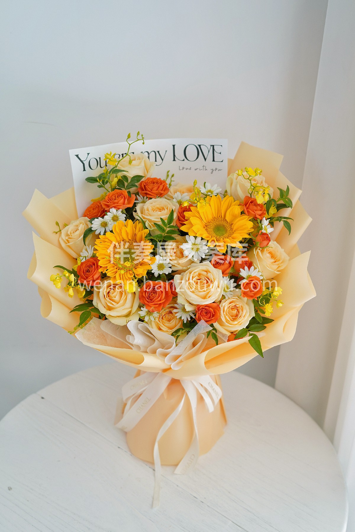 向日葵香槟混搭花束💐 又是被这满目明媚🌻的太阳花 ✨治愈的一 配图2