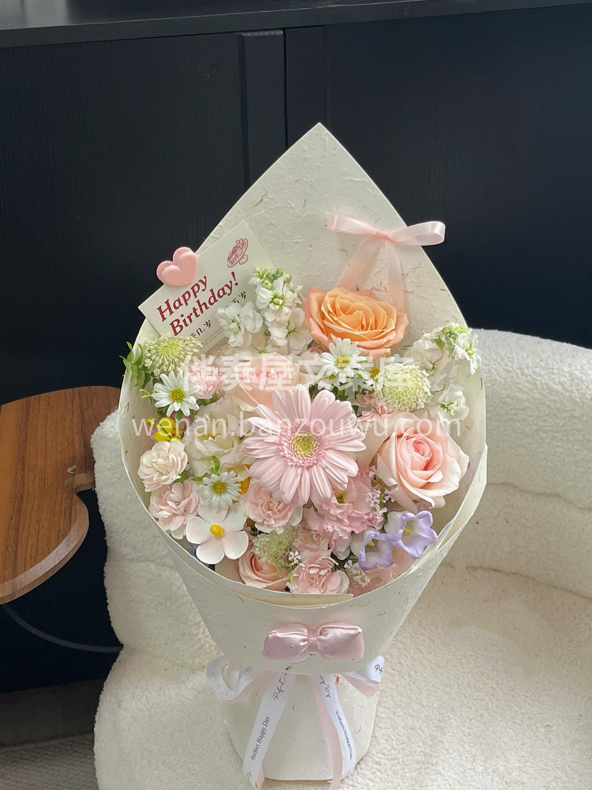 小花束不占位置🌷 却能占满心[爱心] 你一看到就会笑🌟 配图1