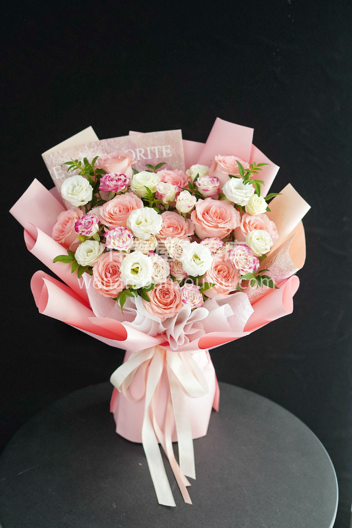 戴安娜混搭花束💐 祝你欢喜由心 自在随风💗 做自己喜欢的事  配图1