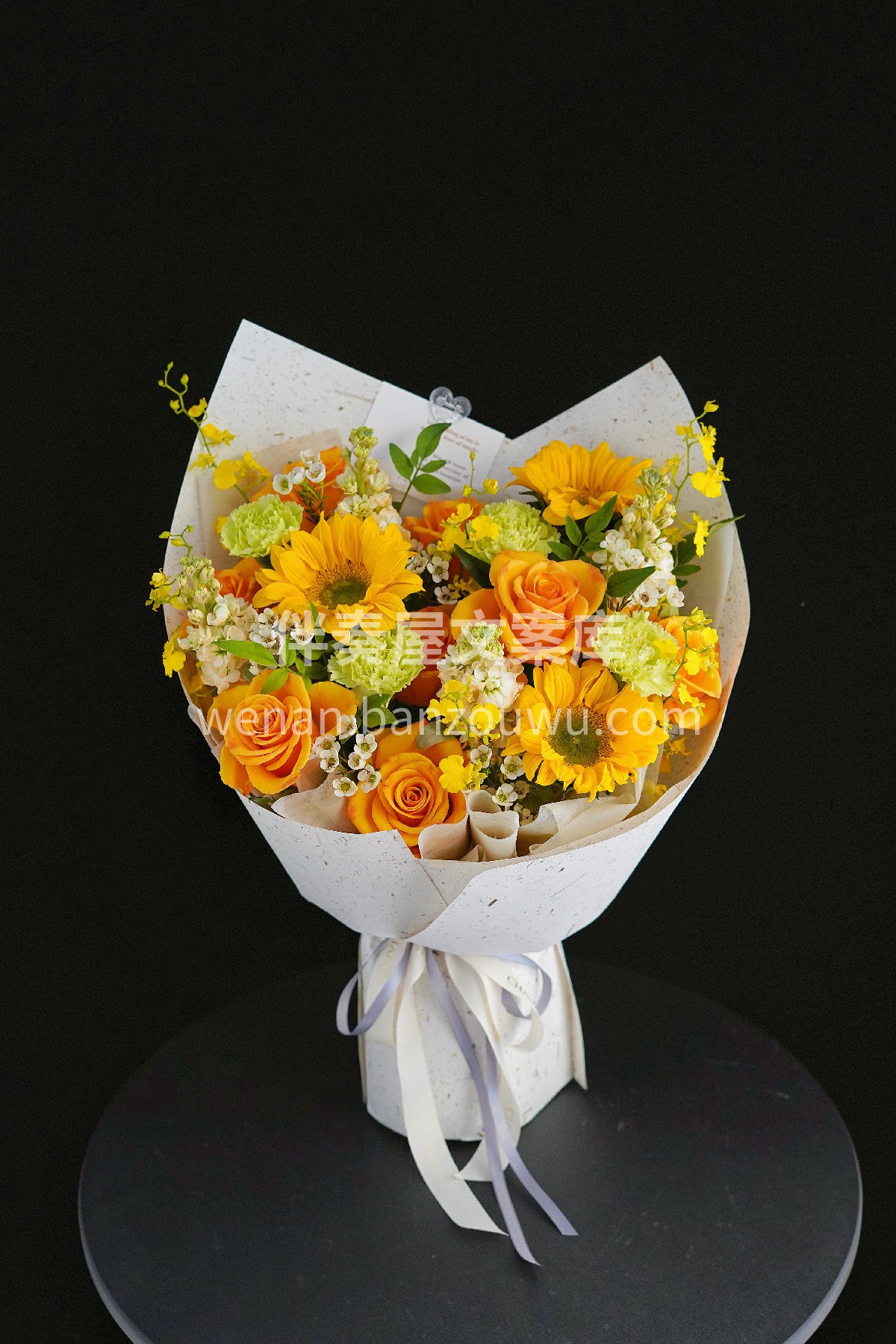 向日葵花束💐💐 愿你的生活像向日葵一样 永远迎着光☀ 热烈而 配图1