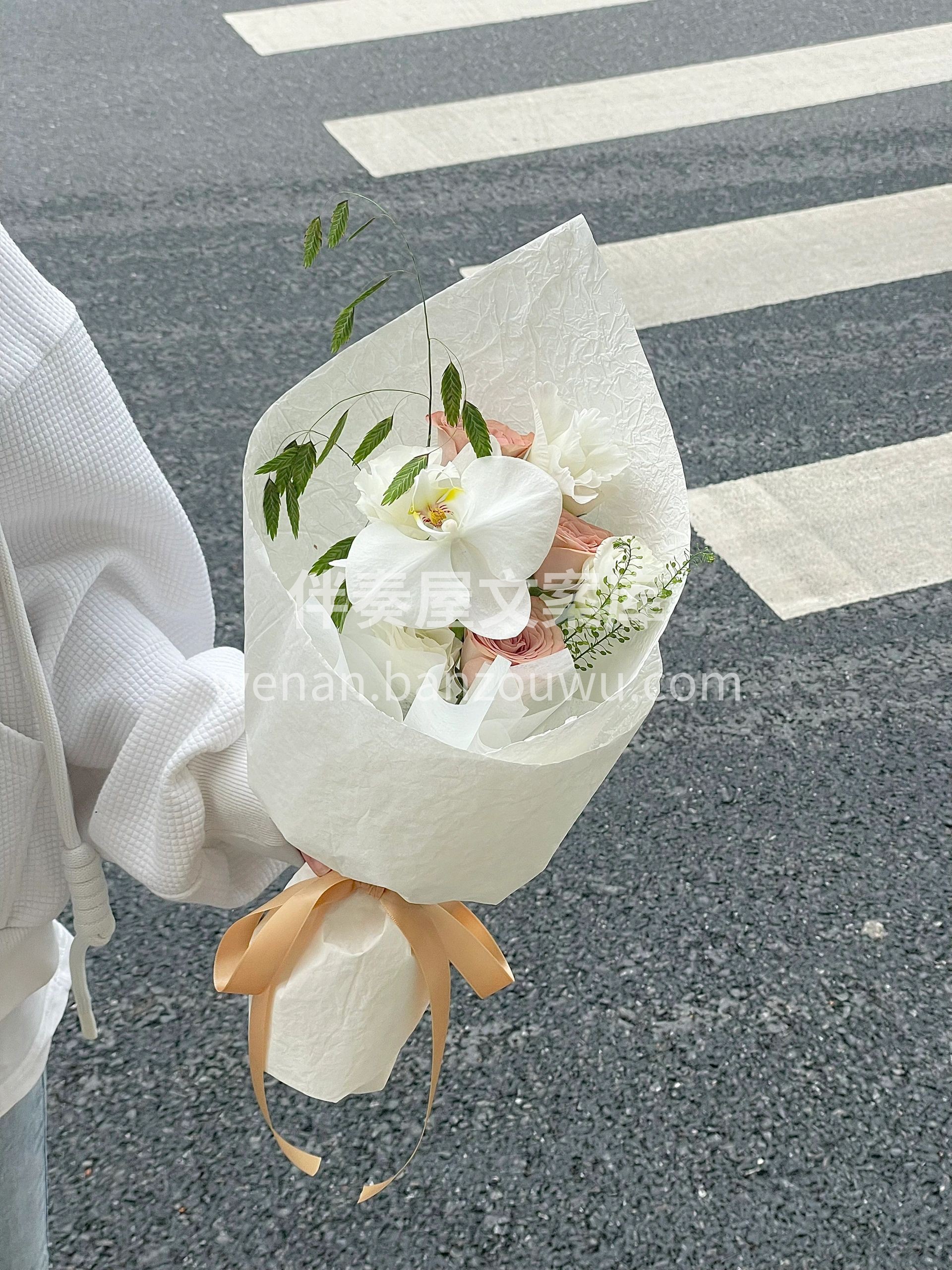 白色系小花束 每朵花👀都散发着清新的气息 配图3