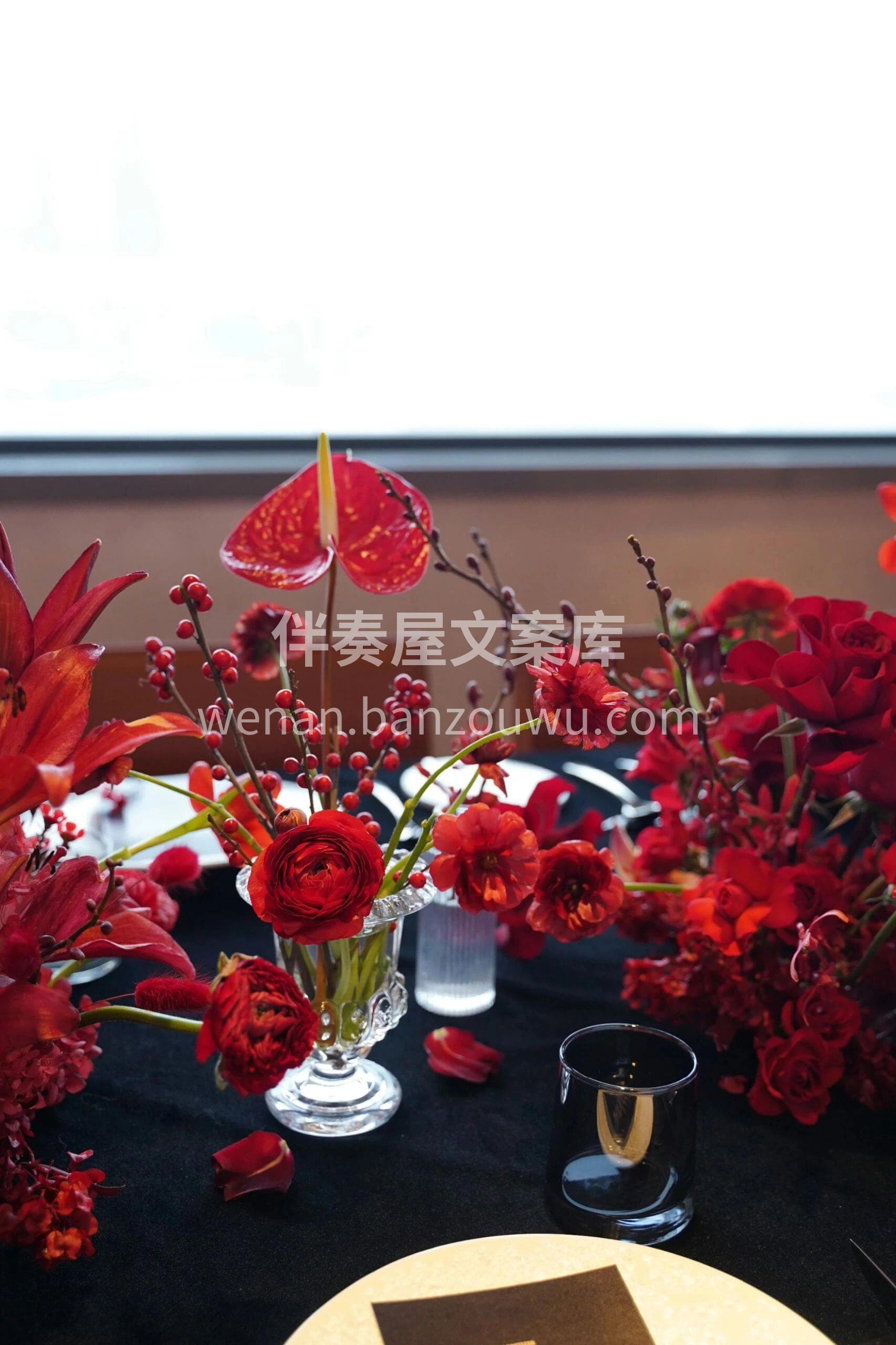 红色系商务会议桌花布置❤️ 红红火火好高级🍎 配图2