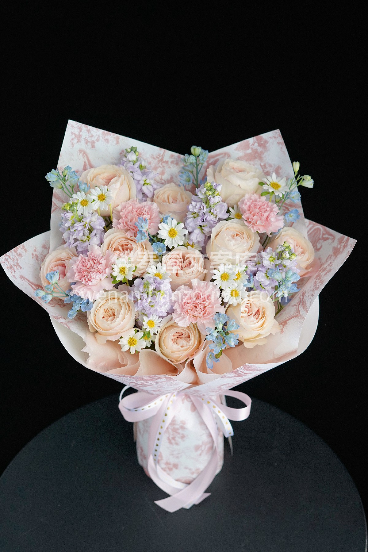 凯瑟琳混搭花束💐 紫罗兰的清雅🌼 凯瑟琳的温婉 相遇就是人间 配图3