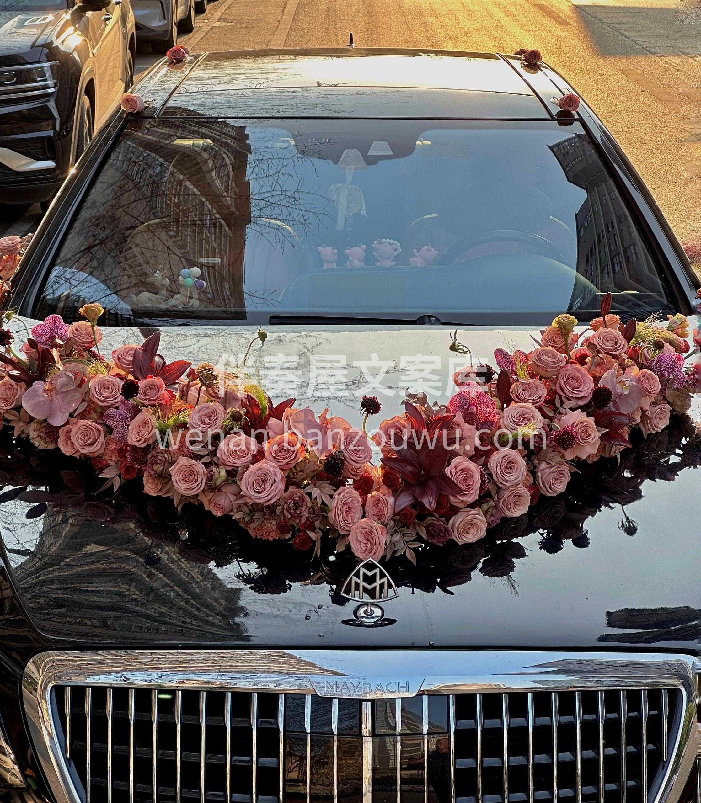 秋冬复古色调婚车🍂 把时光揉进浪漫🤎 以爱之名🌸赴余生之约 配图1