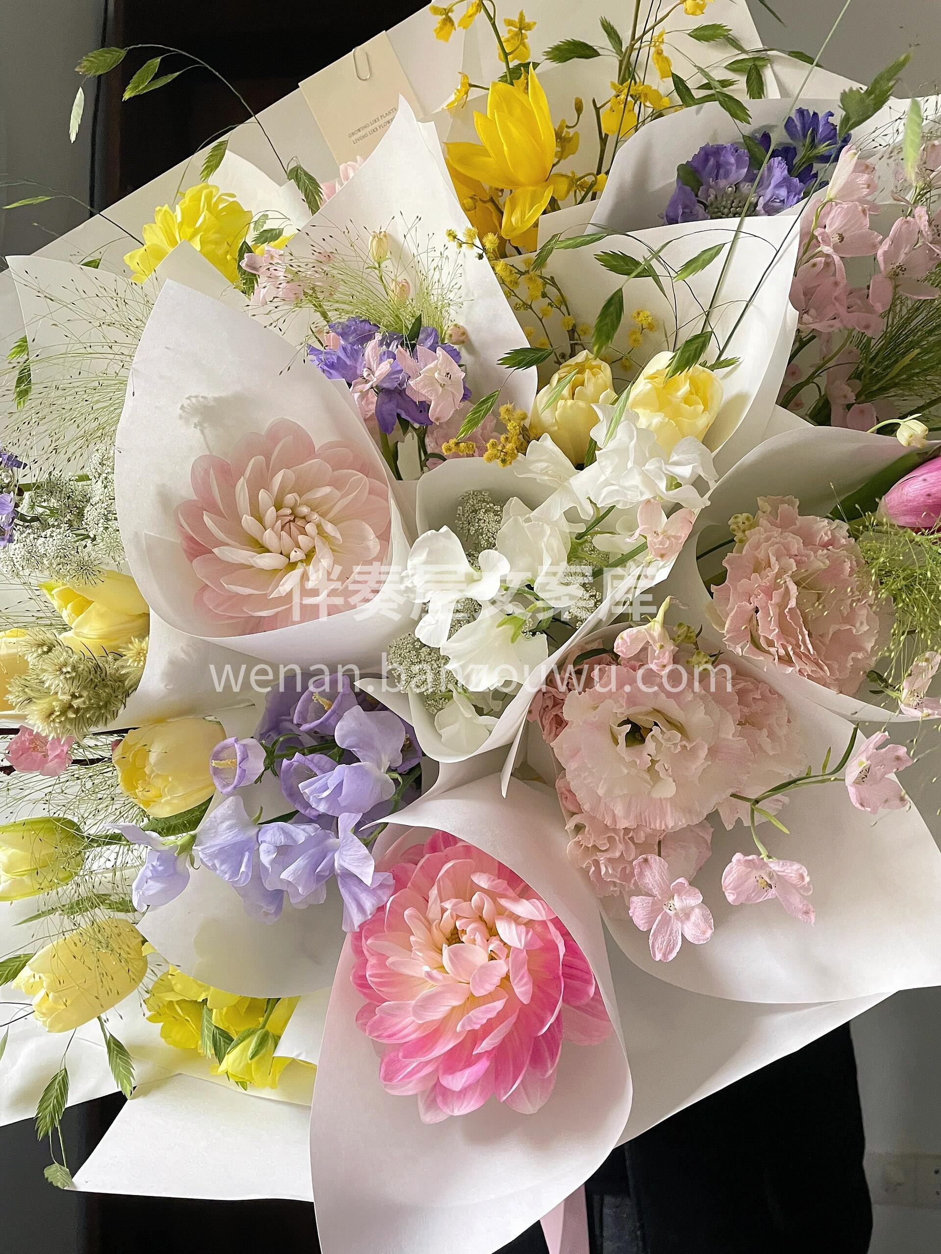成人礼花束💐 独一无二的18岁 👧 一岁一礼 🌸一岁一枝花  配图1