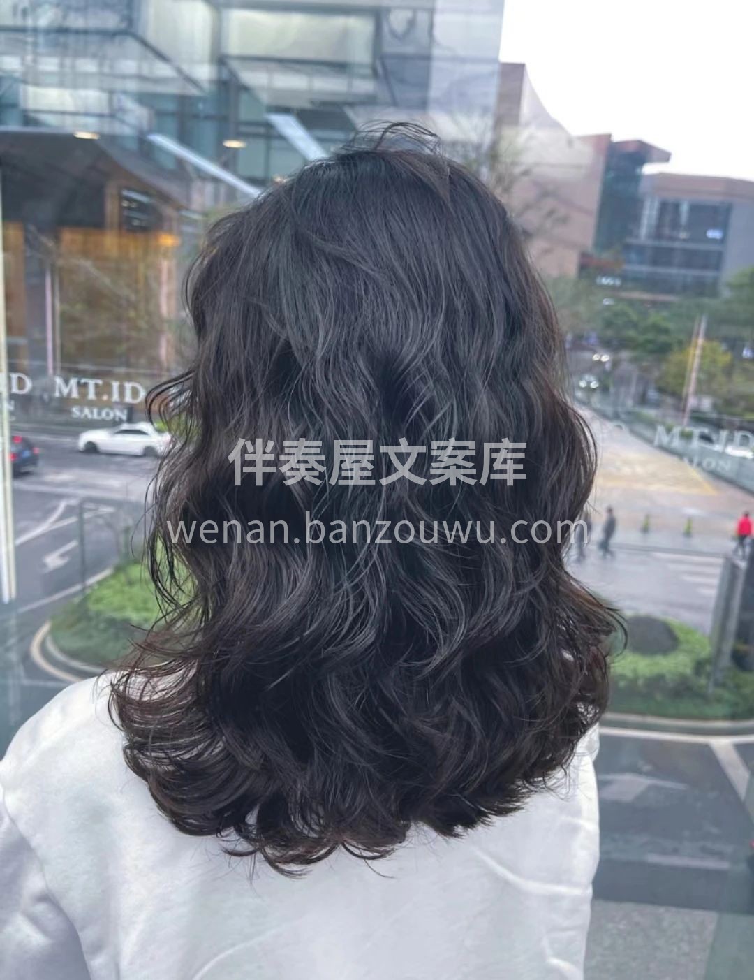 减龄又气质的法式锁骨波纹烫 吹干即可，不