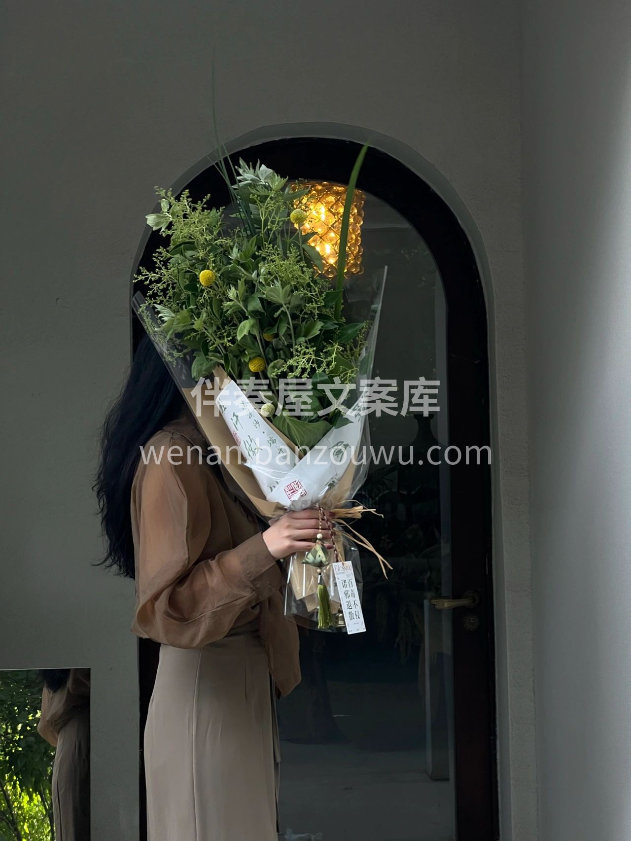 端午安康花礼 艾草花束💐就是今年的端午新宠 寓意着百毒不侵， 配图4