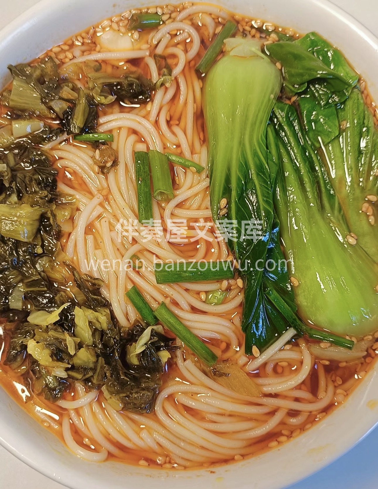 一碗酸辣汤面，是舌尖上的狂欢派对。酸辣交 配图2