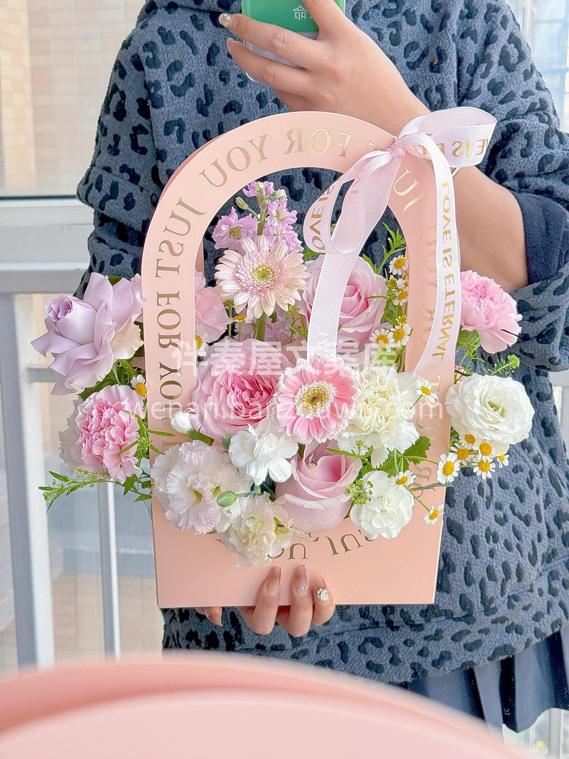🌷女神节手提花篮🌸 颜值与心意并存🎀 ✨体面又有温度🍃 配图3