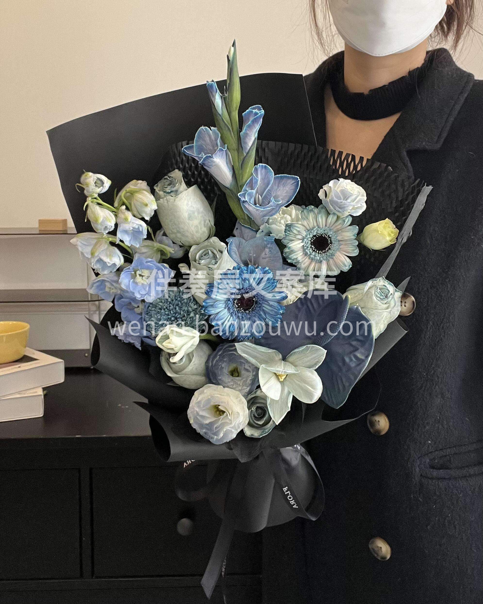 高级感蓝黑色送男生的花花🌺 客人订的盲盒啦🖼 盲盒🎁的快乐在 配图2