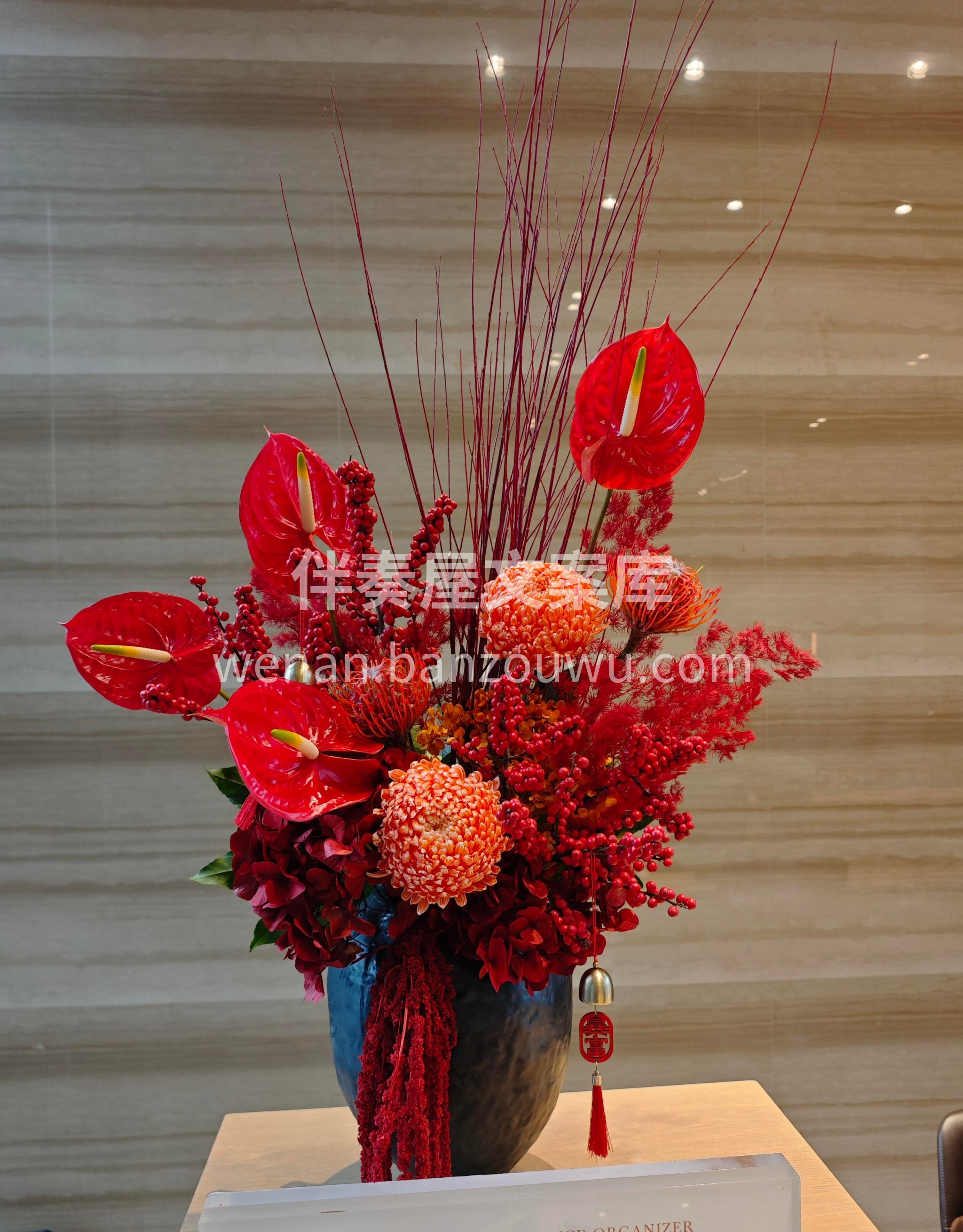 花枝舒展🌷年味渐浓[烟花] 前台的年宵花[福] 是企业递给访 配图1