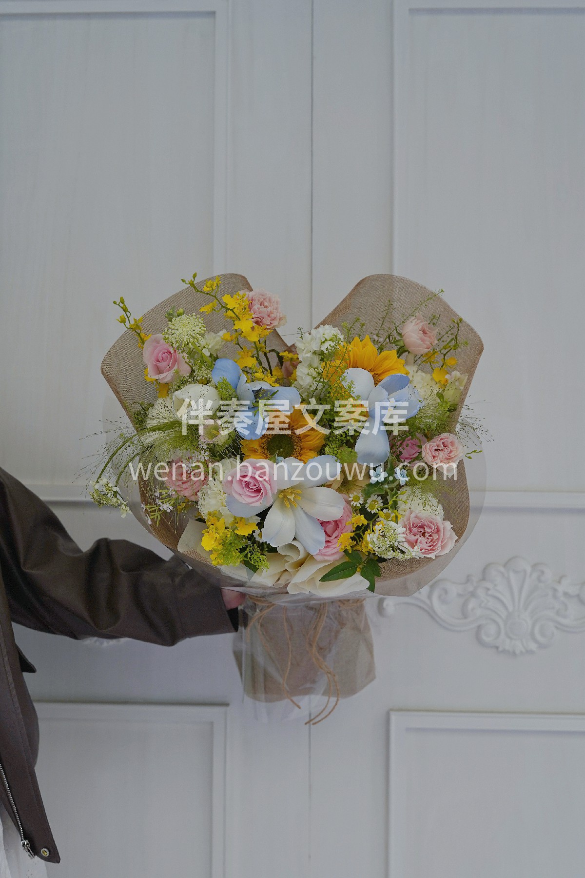 每次看到这束花💐 心情都会变好 仿佛置身于🌸春日花园 呼吸都 配图1