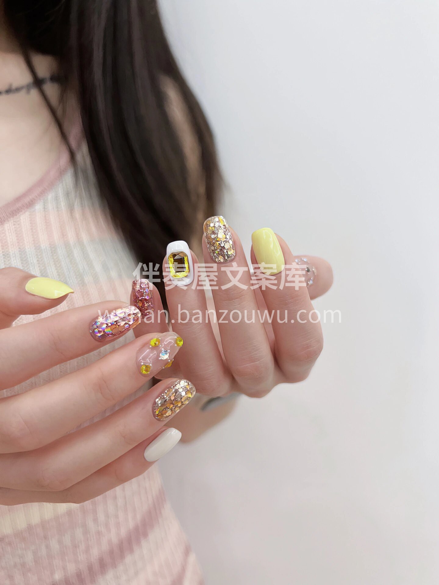 韩系大亮片美甲💅🏻 超级闪 和美女绝配 配图1