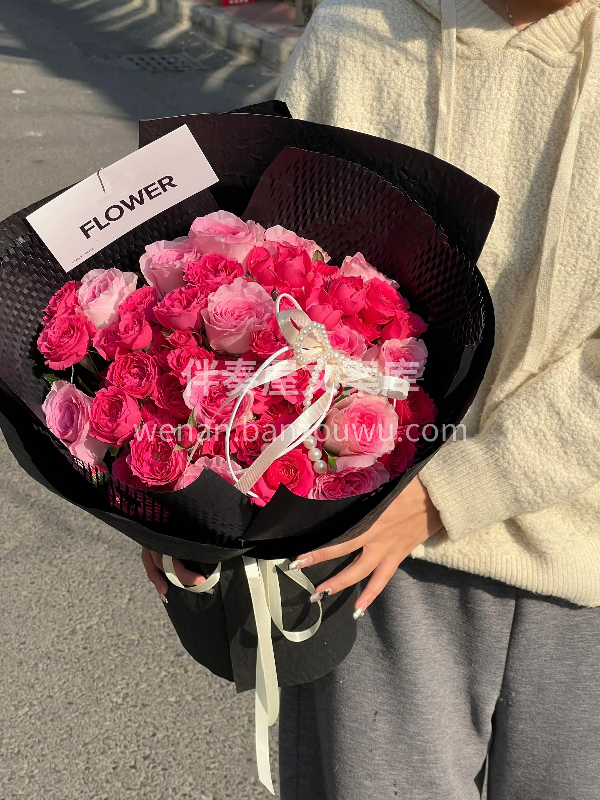 粉色玫瑰🌸 将爱意泄密 风一吹🤗 满世界都知道我爱你 配图1