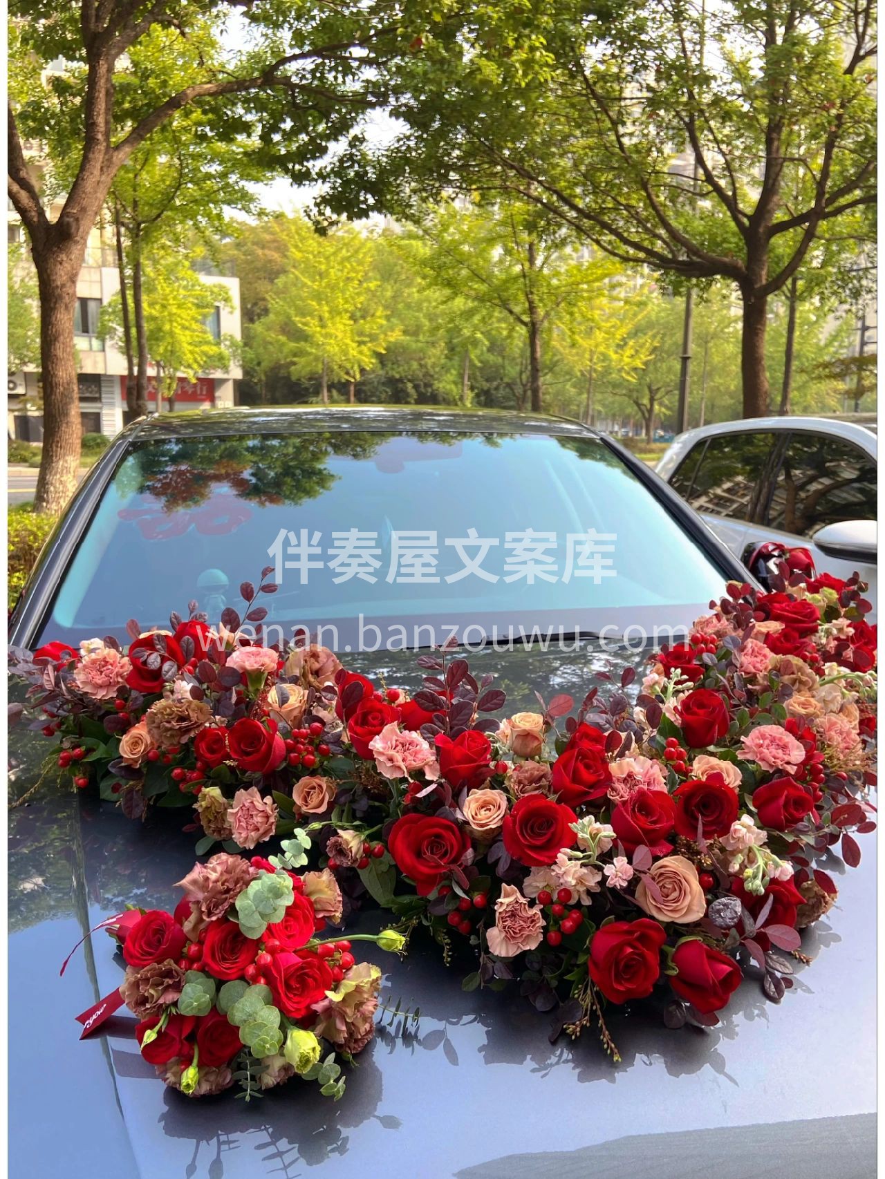客订复古红婚车花 喜庆当中带点复古的👀高 配图2