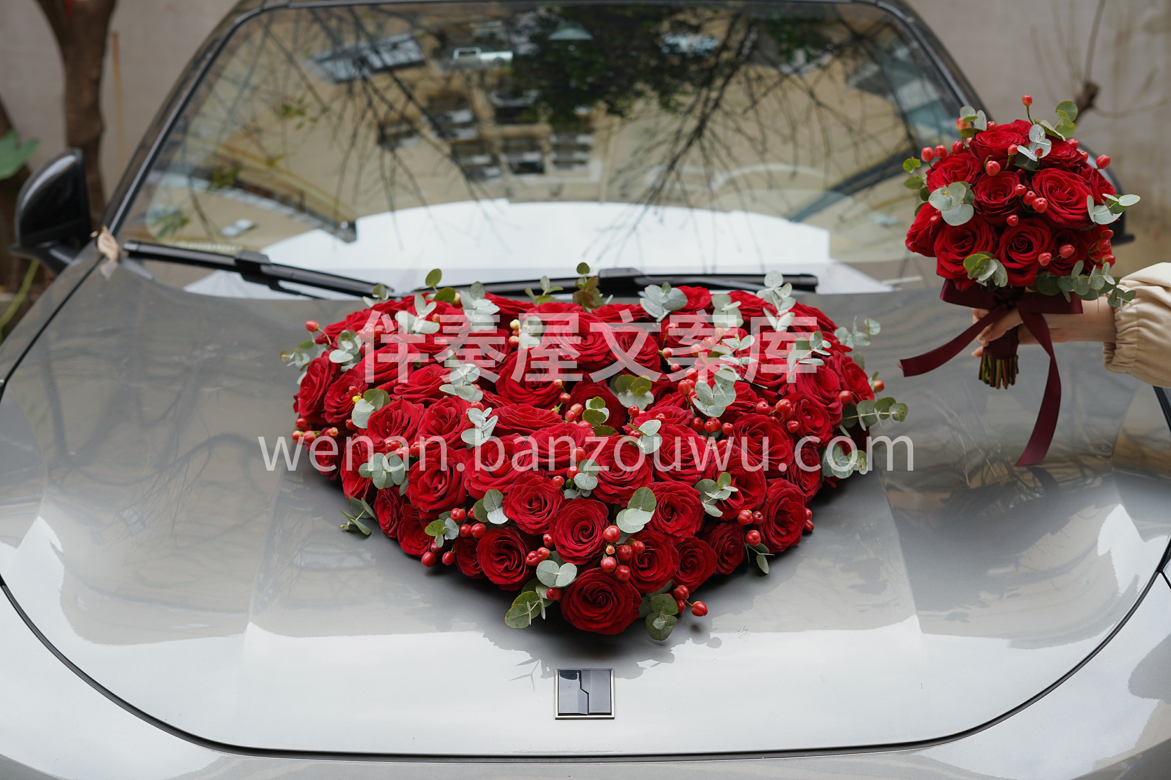 //♥囍♥囍♥ 在明艳的🌹红玫瑰前 许下最真挚的誓言🎐 配图3