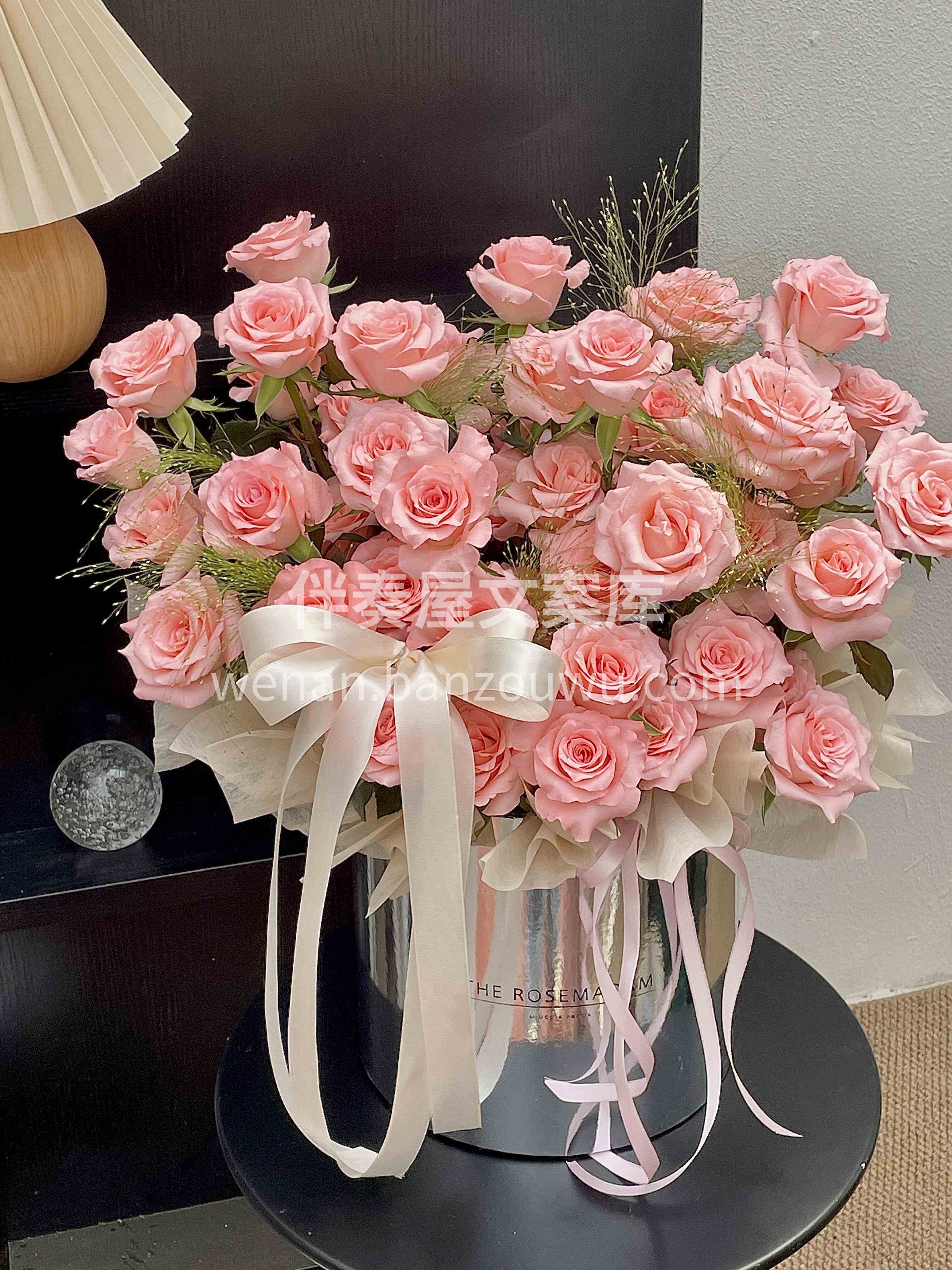 🌸 戴安娜玫瑰抱抱桶 性价比超高 价格不 配图2