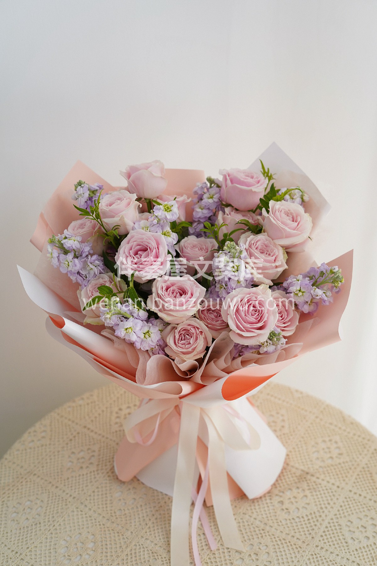 秋风来信🌸 捎个玫瑰💐小花束给ta 你是我黄昏时买到一束花的 配图3