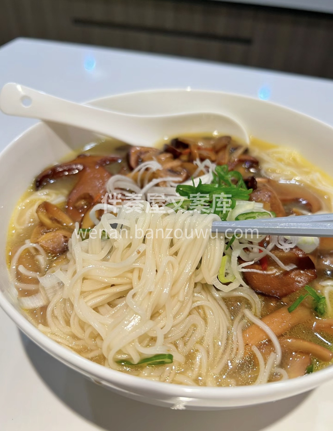 这个面没吃过绝对是你的遗憾！ 现在正是吃 配图3