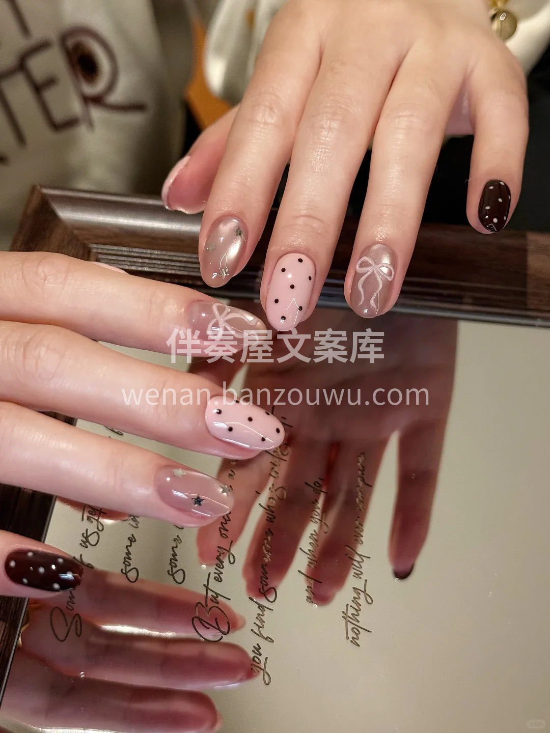 今天是粉色波点美甲🎀