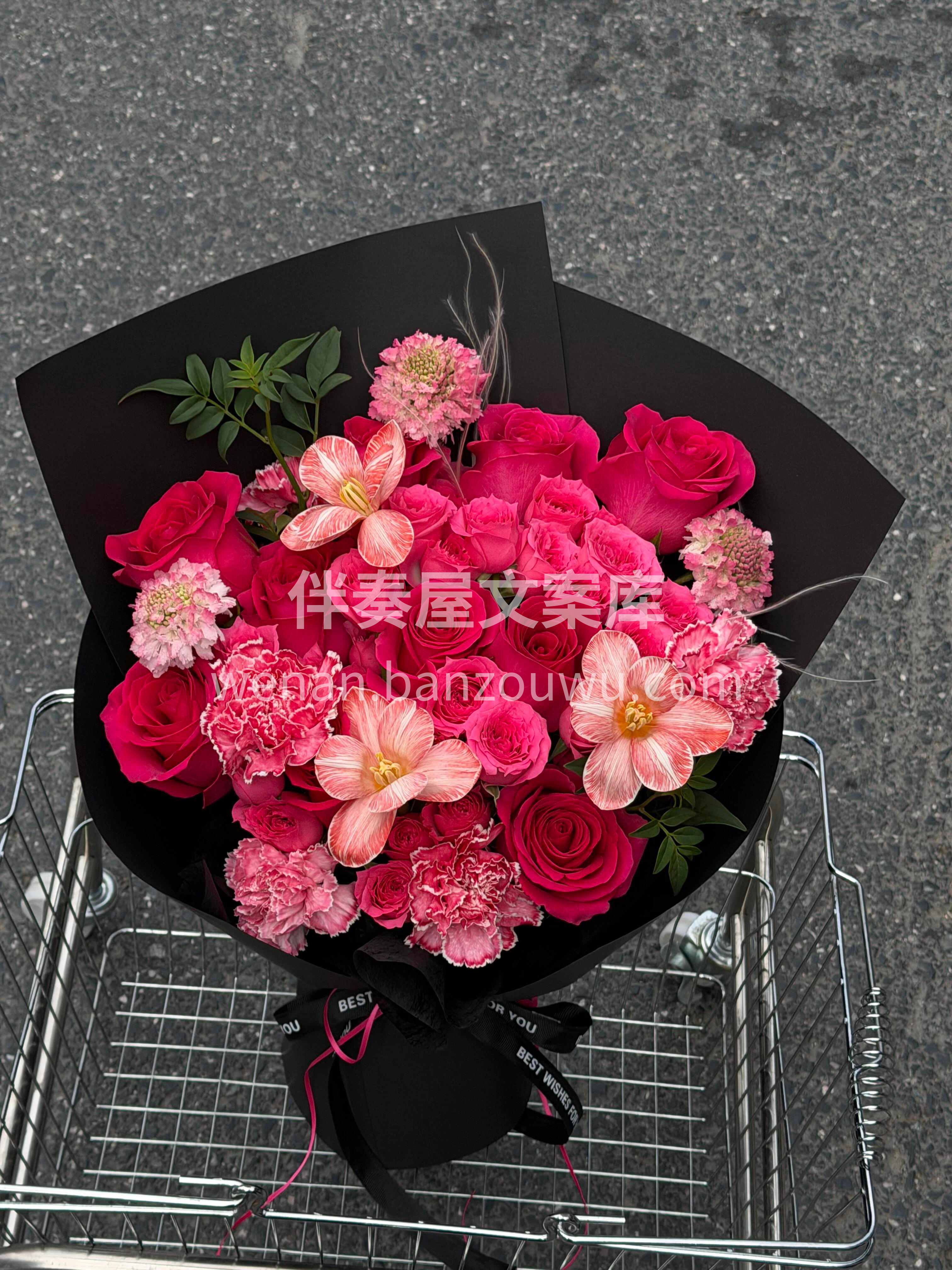 这束花有点浓 但没关系✨你压得住 你站在那里 花就是点缀🌸 配图2