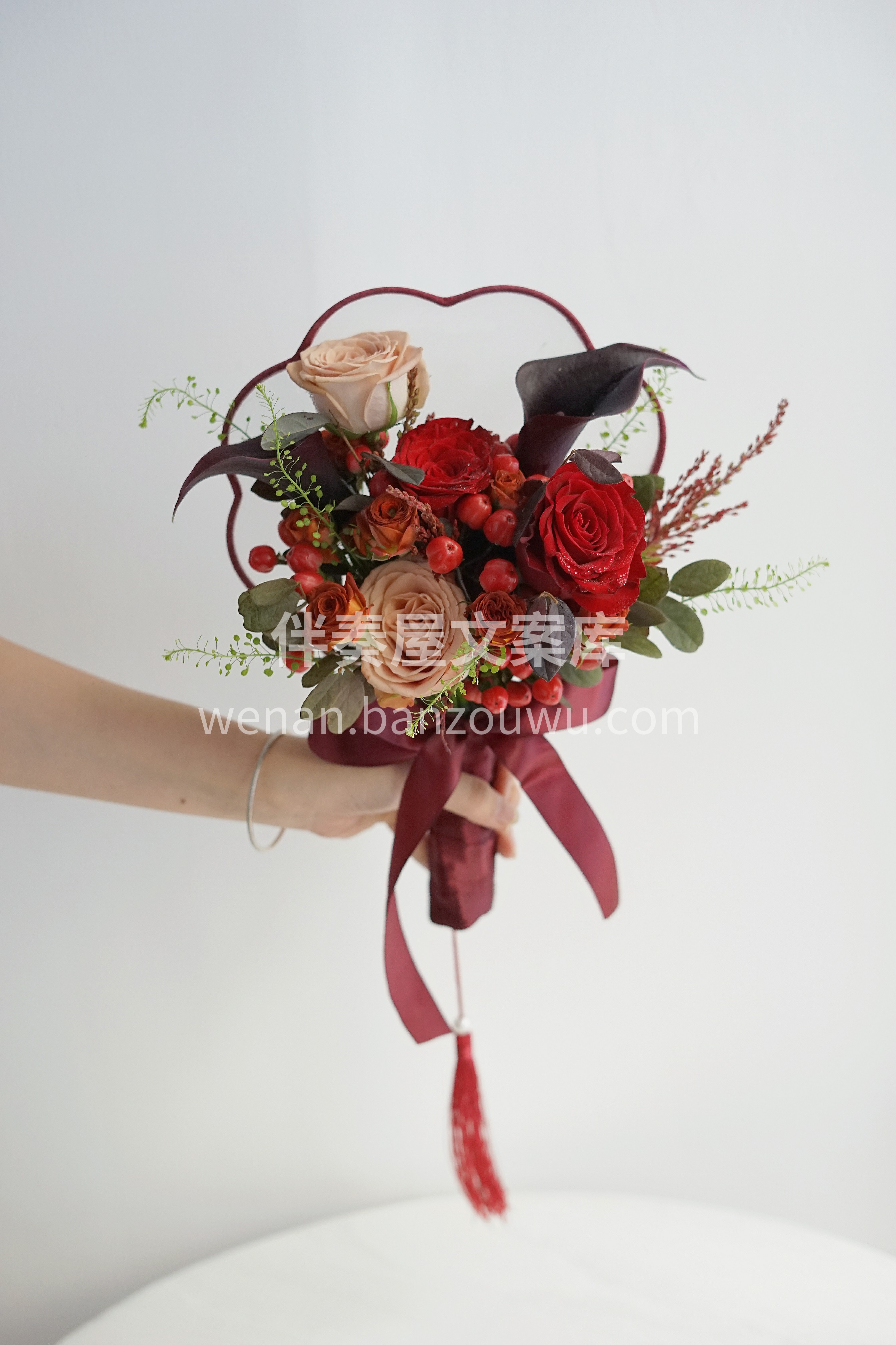 新中式团扇手捧花🌸 将传统🎐之美融入现代 配图3