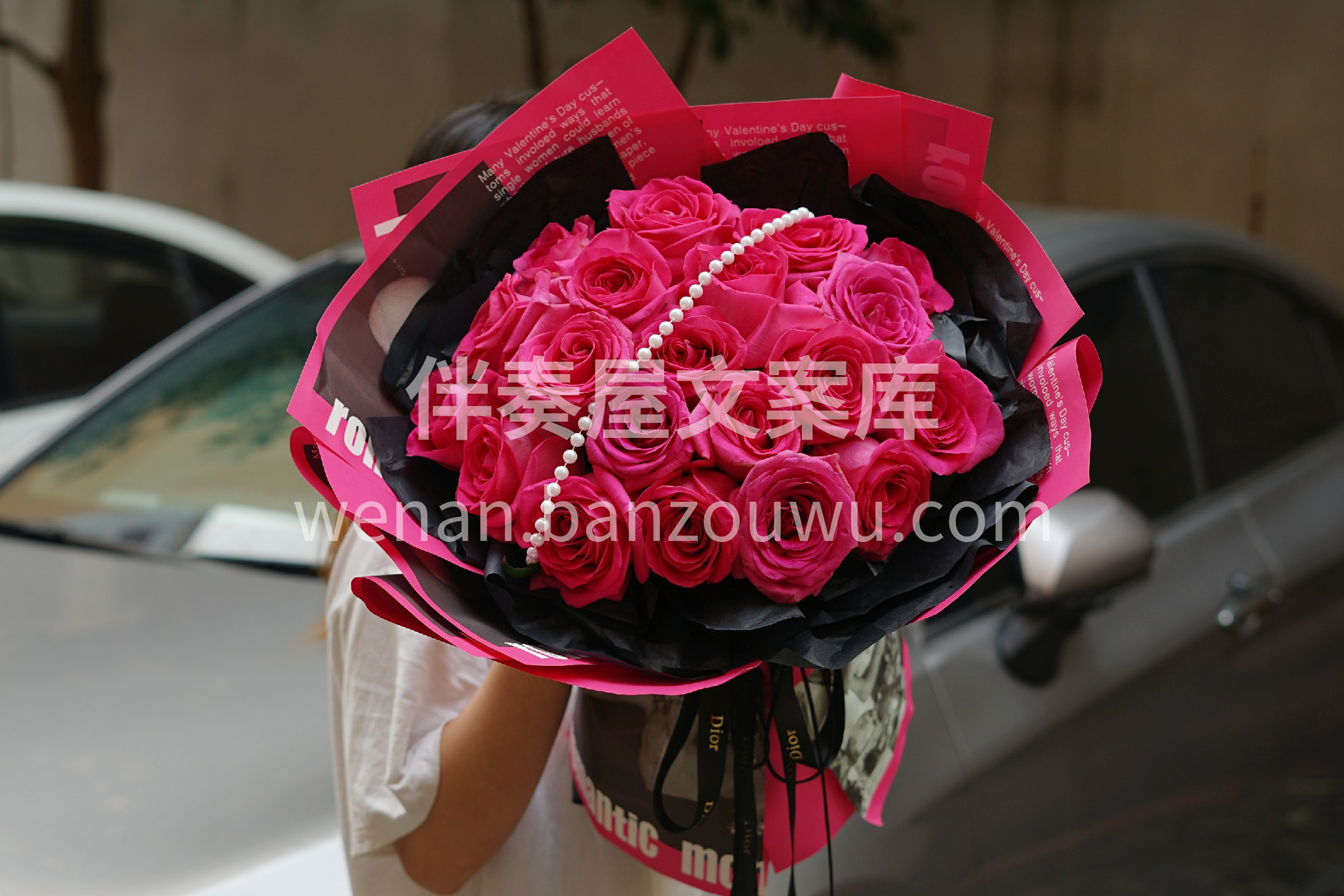 弗洛伊德玫瑰花束 纯正而独特的👀玫红色  配图2