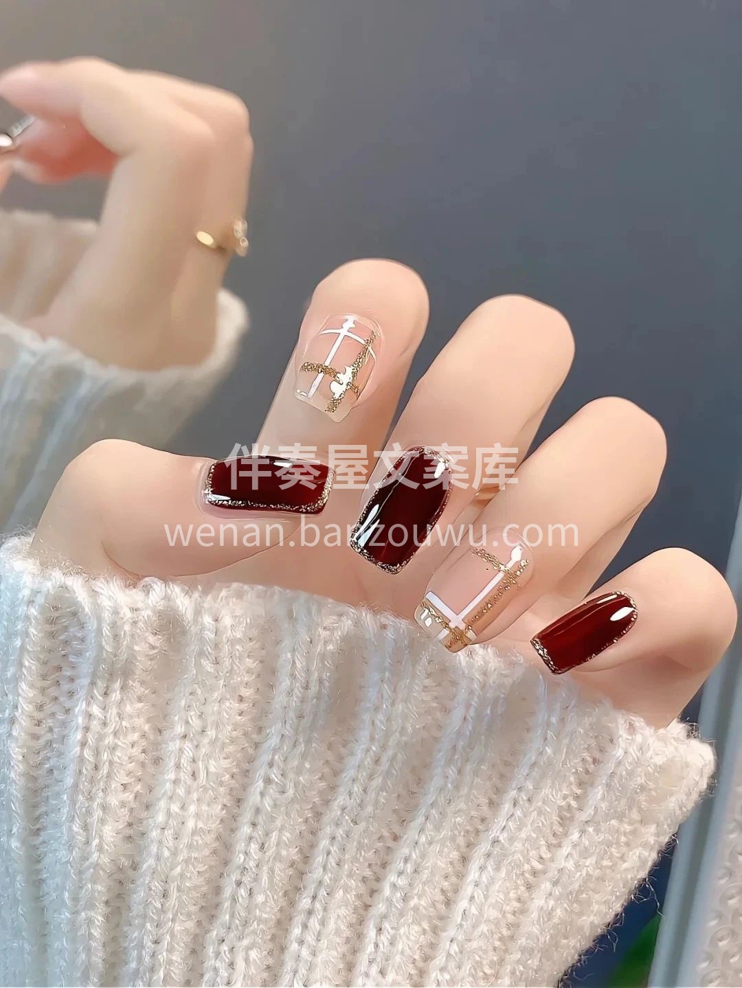今年最后两天 快来找我做美甲啦~💅 冬日