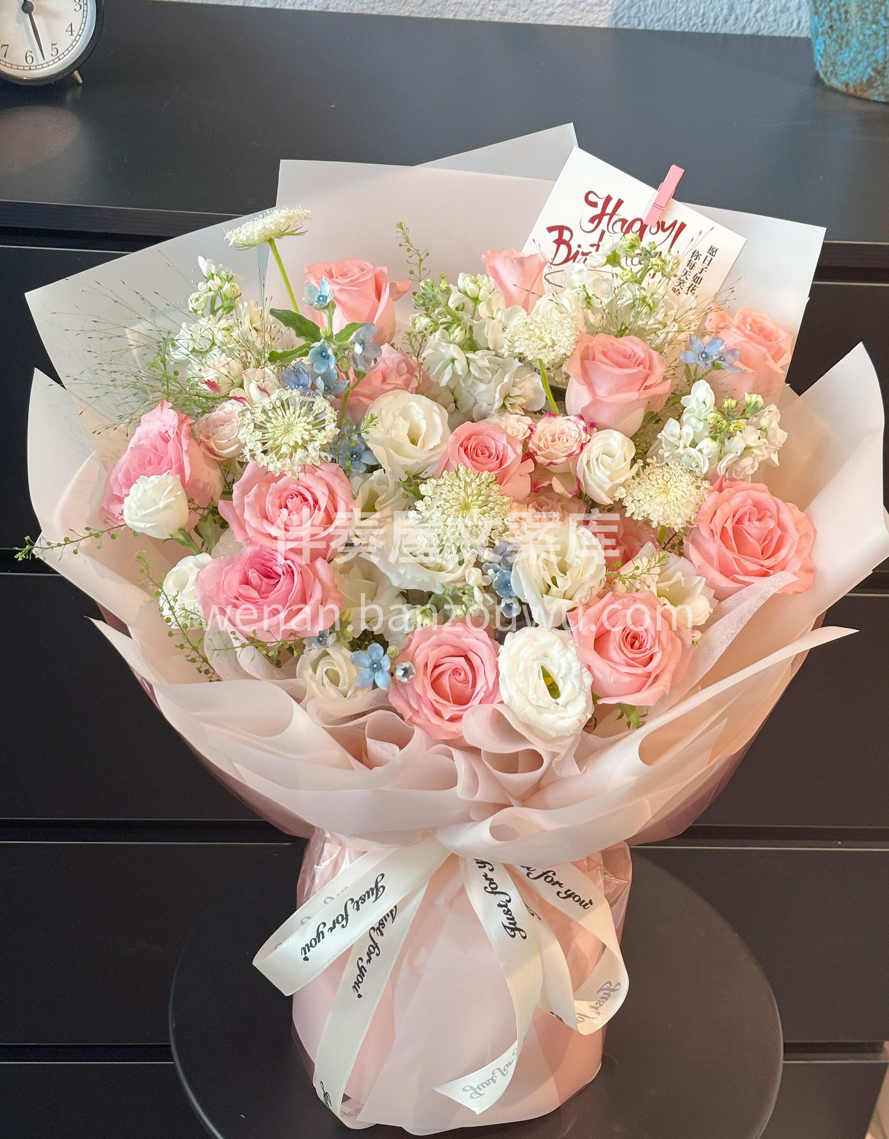温柔能带来这世上最美好的东西🌸 全世界都在盼你坚强 但我会一 配图2