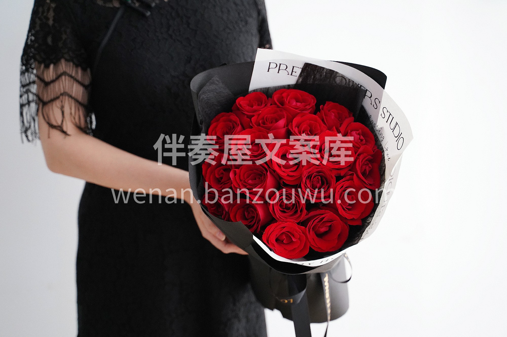 玫瑰花束预订~ 红玫瑰的花色鲜艳似火，代 配图3
