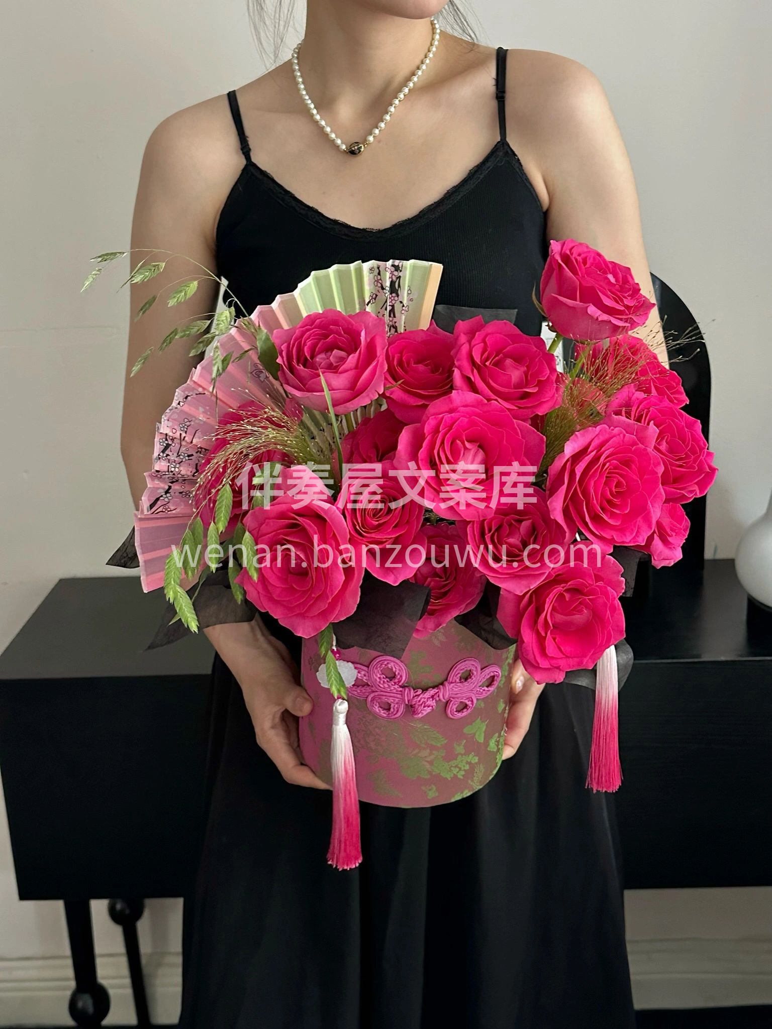 七夕新中式折扇抱抱桶🌸 折扇搭配盘扣的设 配图3