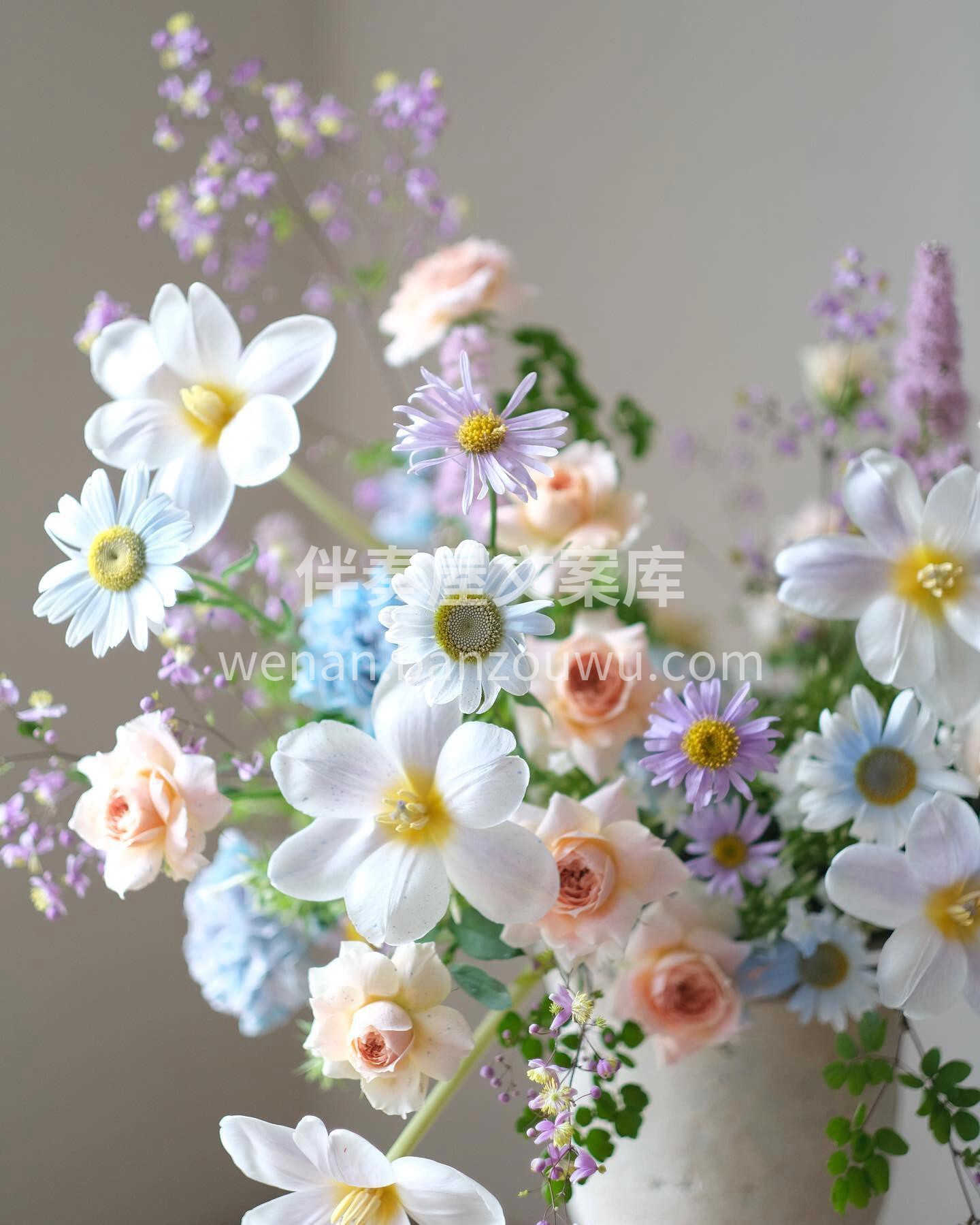自带清冷感的插花作品🌸 🎐赏心悦目的配色 配图2