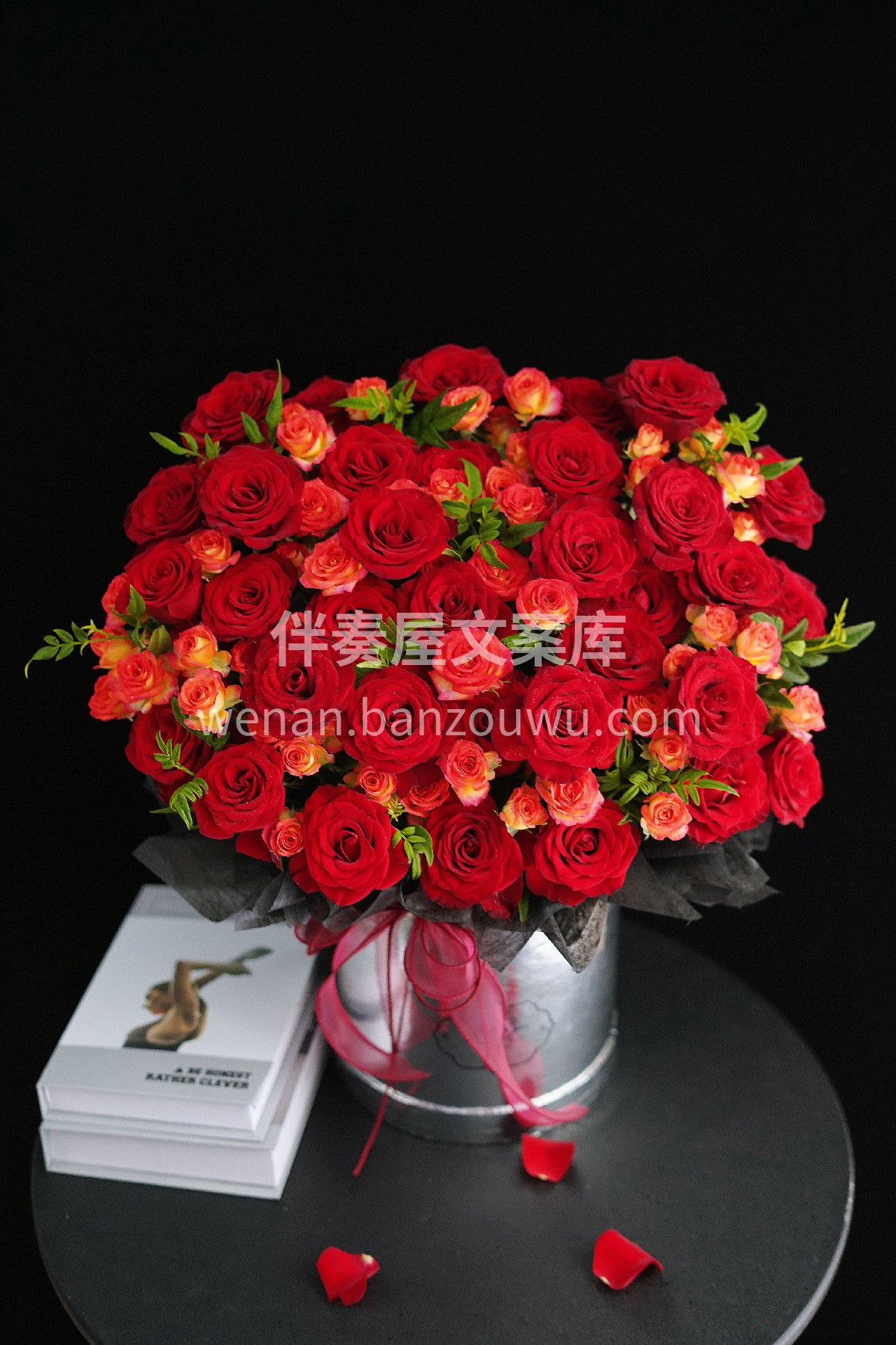 用最张扬的热烈🌹 诉说最坚定的偏爱🌸 这满捧滚烫 只为你一人 配图3