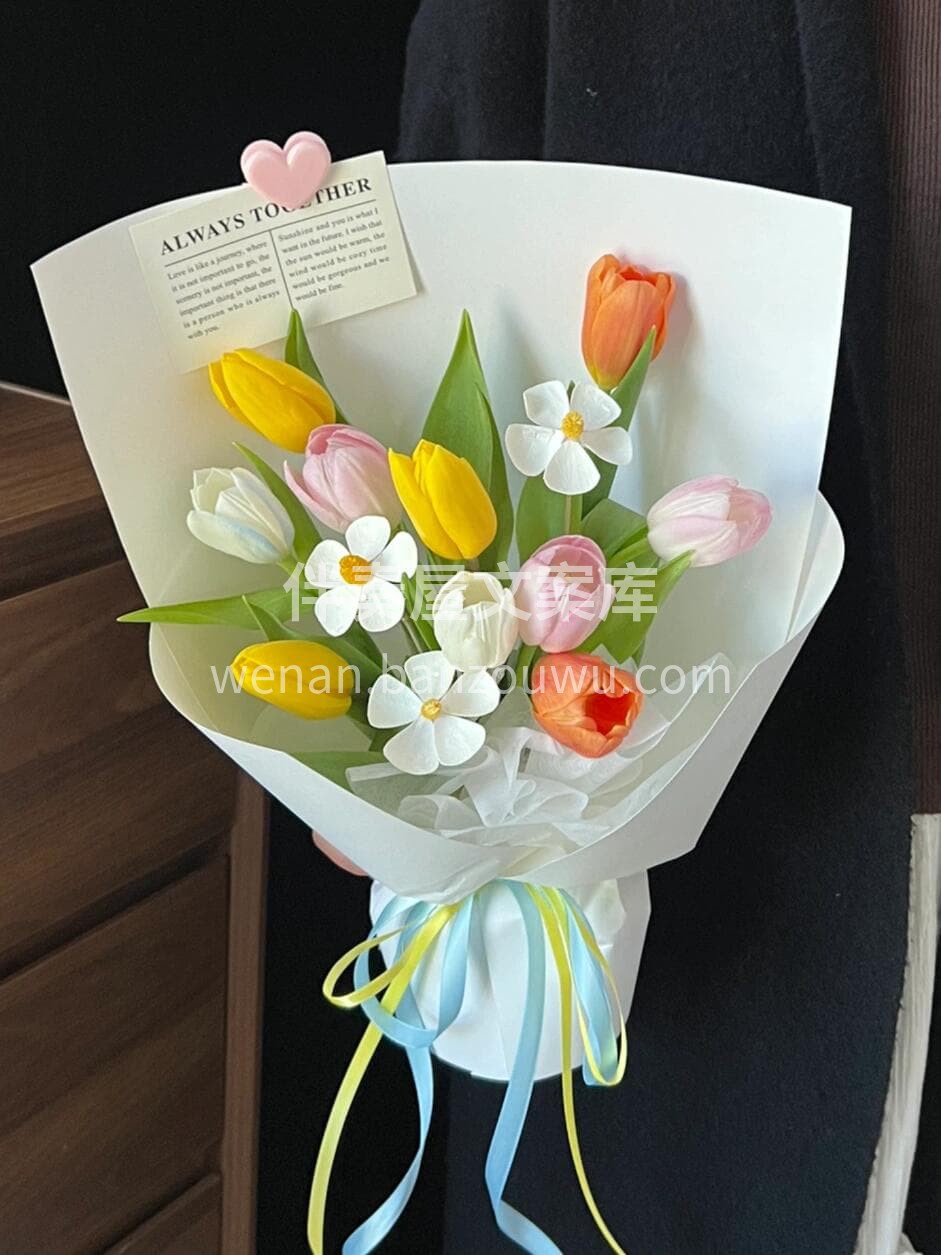郁金香的浪漫🌷是藏在细节里的深情💫 愿你如郁金香般🌸温柔且有 配图1