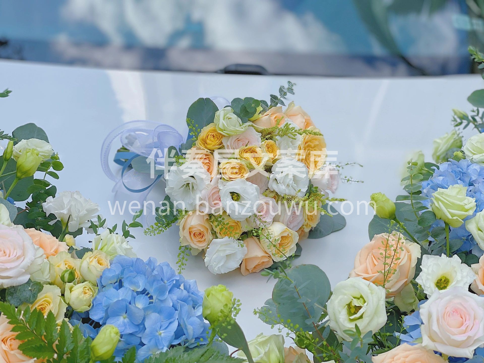 客订婚车 看腻了红色系的婚车 可以选择这 配图2
