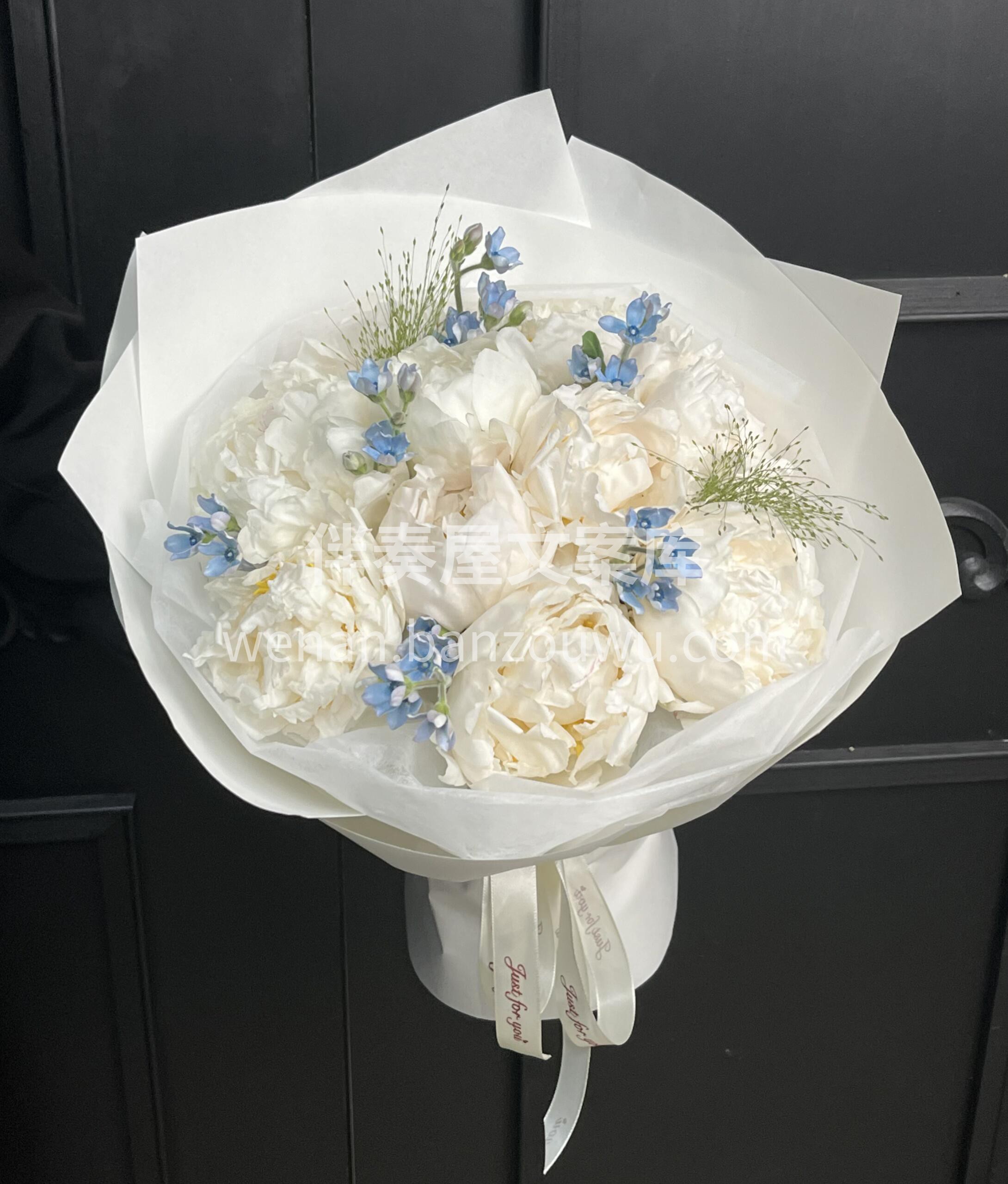 白芍药的美💐 是无需滤镜的高级感 没有浓 配图2