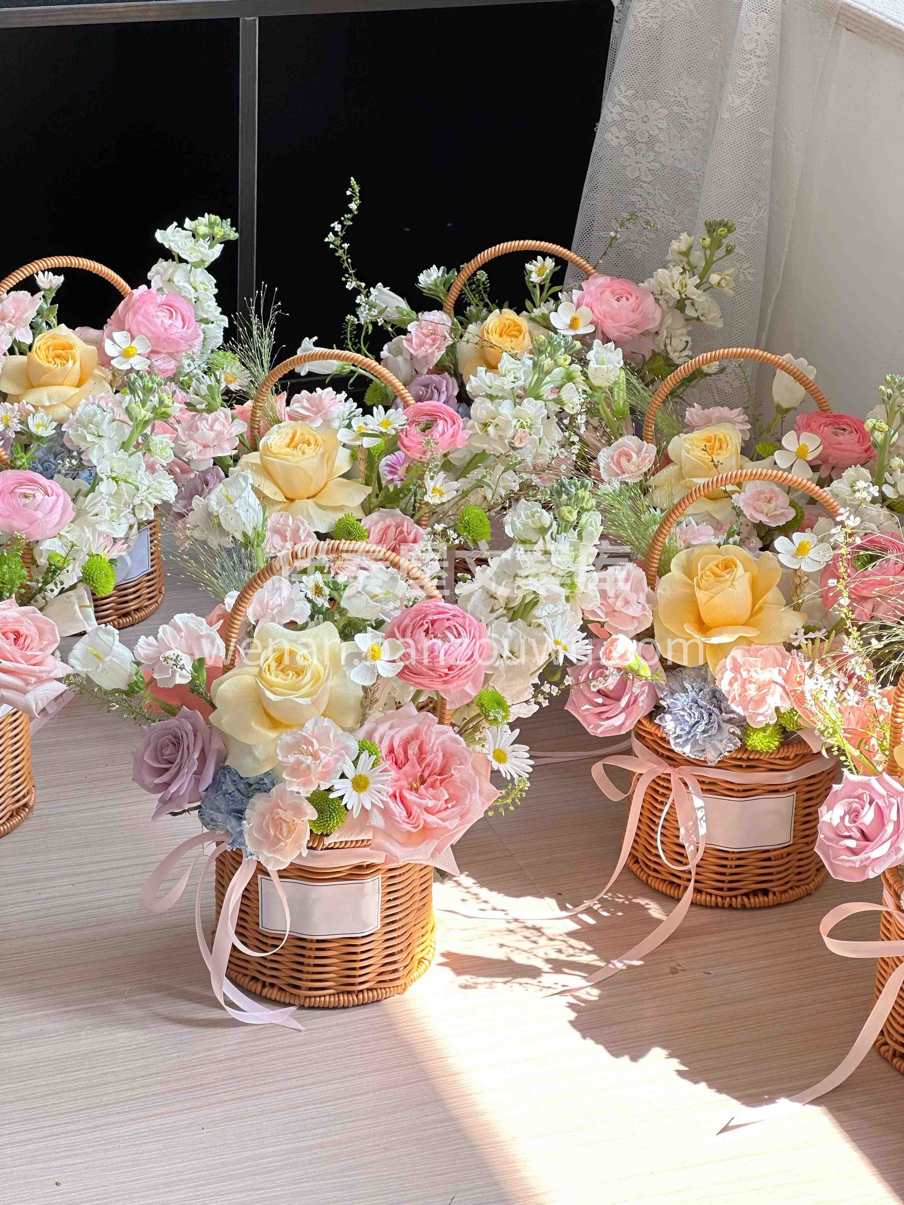 以花为礼💐致敬女性力量 精致妇女节手提小花篮 温柔有仪式感🌷 配图1