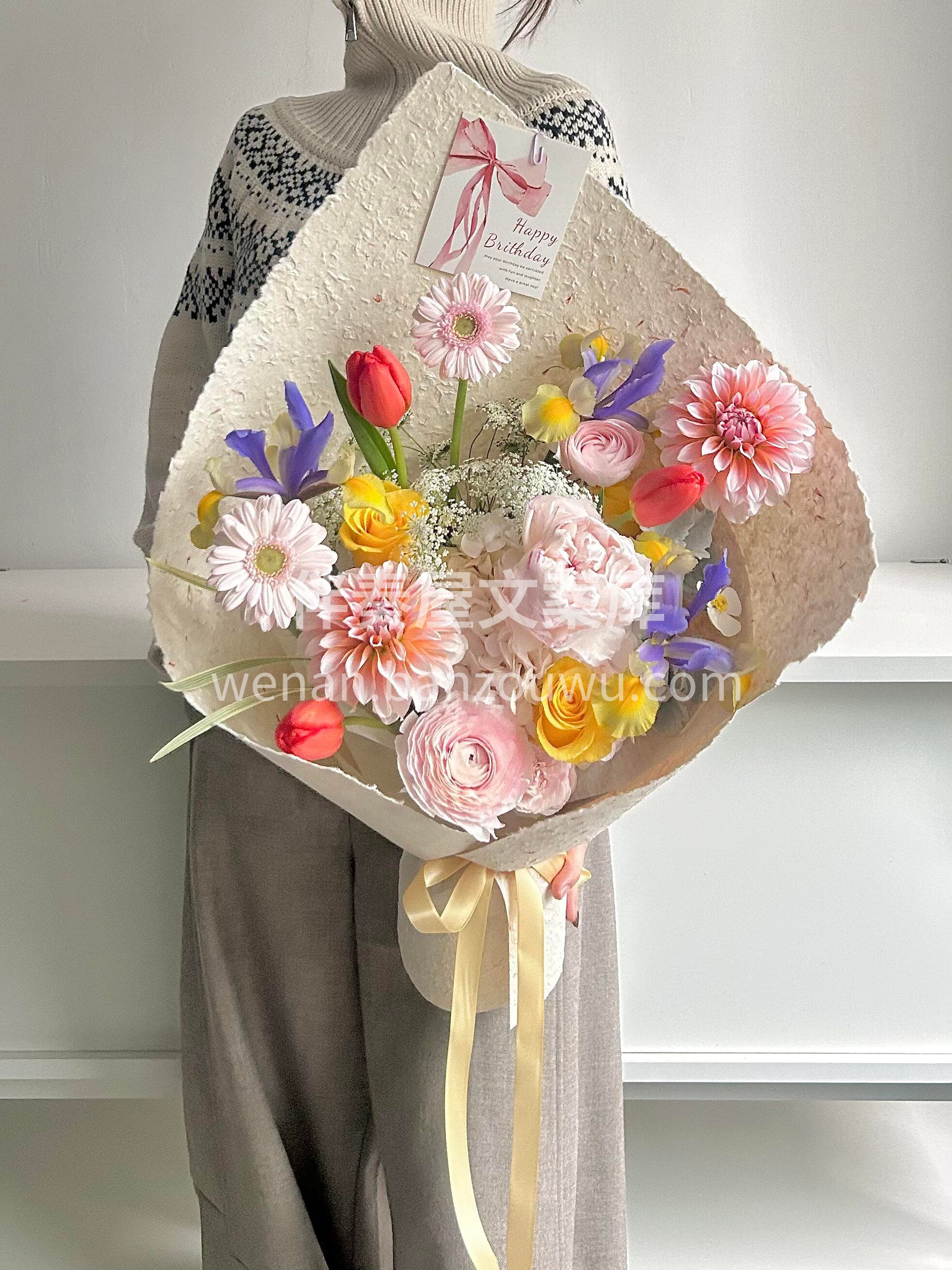 春日限定温柔🌼黄粉撞色花束💜 小众却动人🌷细节里全是浪漫💛 配图3