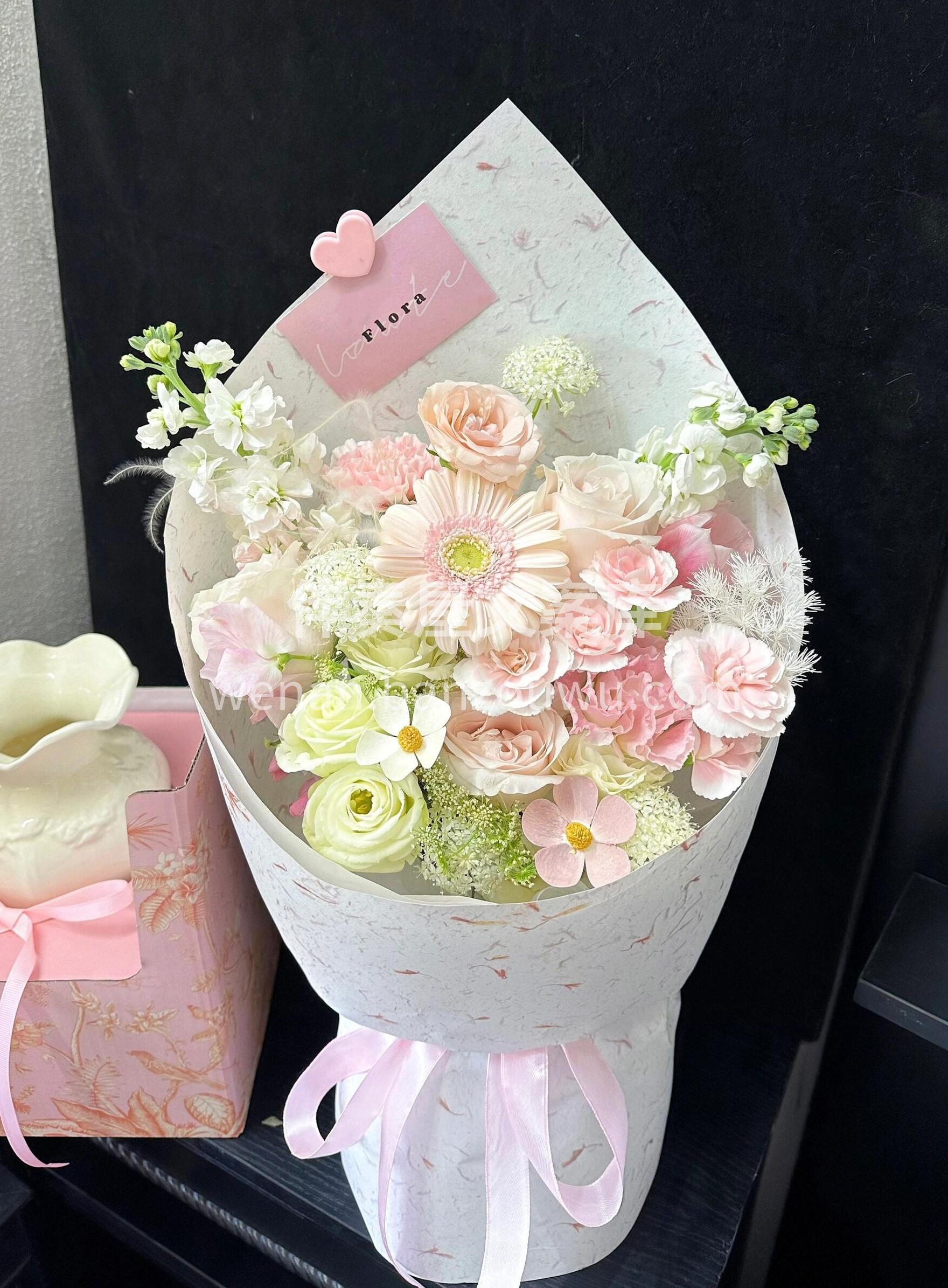 精致见面小花束💐平淡生活的小惊喜💗 捧花见面的小浪漫💐 平淡 配图1