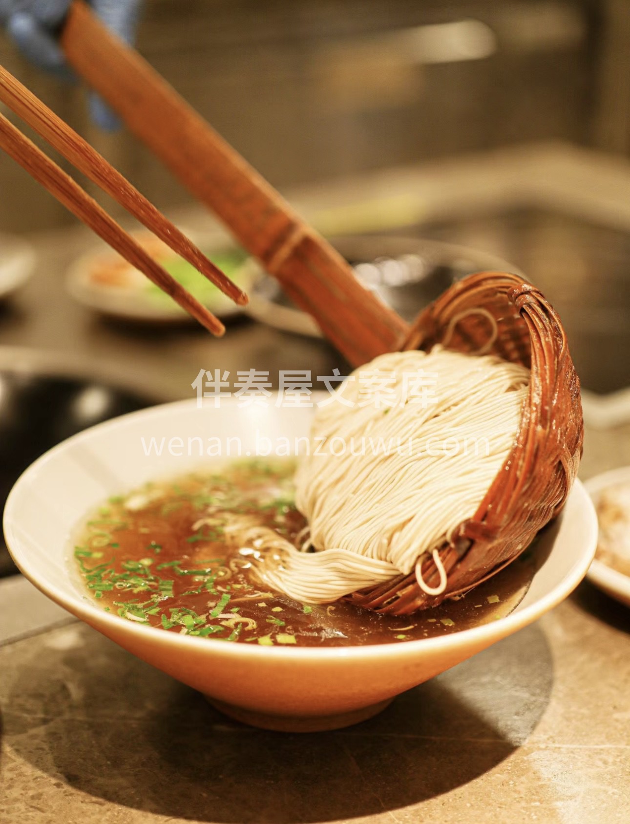 苏式面，那是江南水乡独有的美食风情。细面 配图2