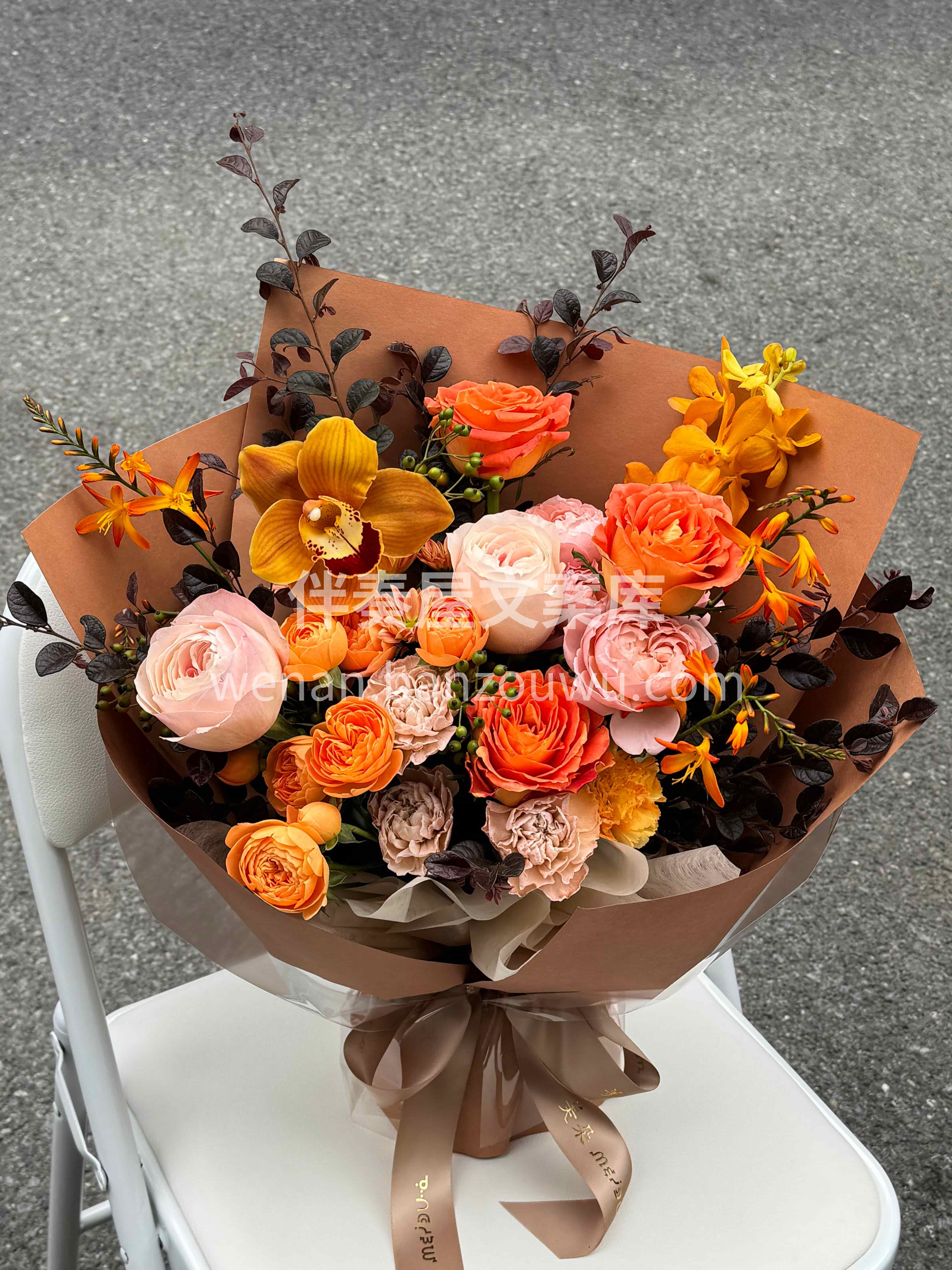 正是橘黄橘绿时🍂花染橘色暖🍂 这束浪漫🧡适配所有温暖时光☀️ 配图2