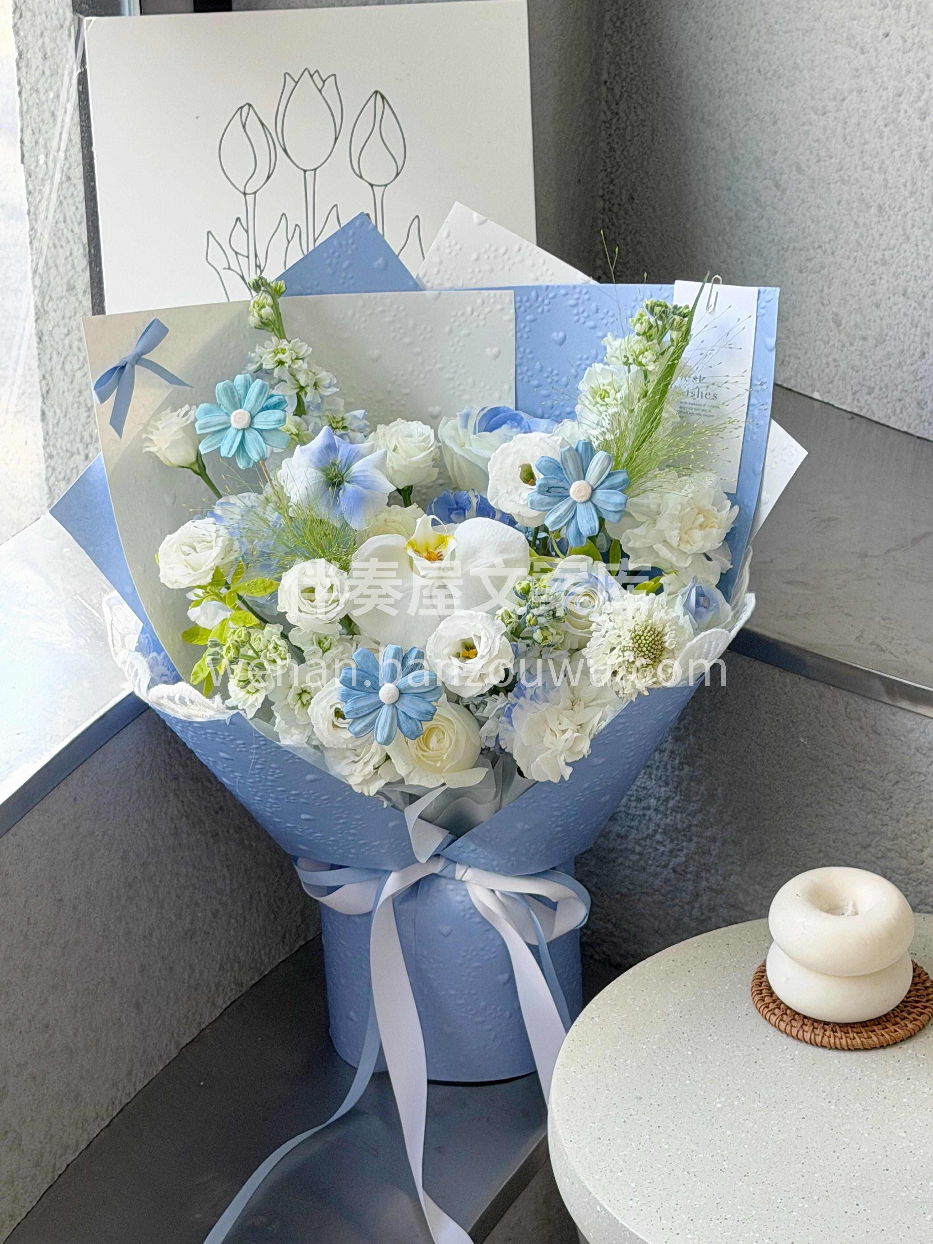 💙蓝白搭配干净清爽 如同晴空与云朵☁ 温 配图2