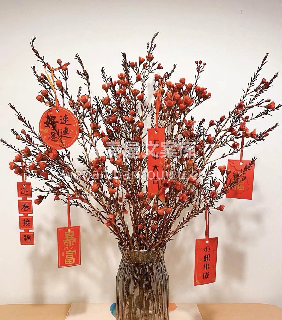 🌸腊梅的叶似松针，其花似梅花，花瓣似蜡有 配图1