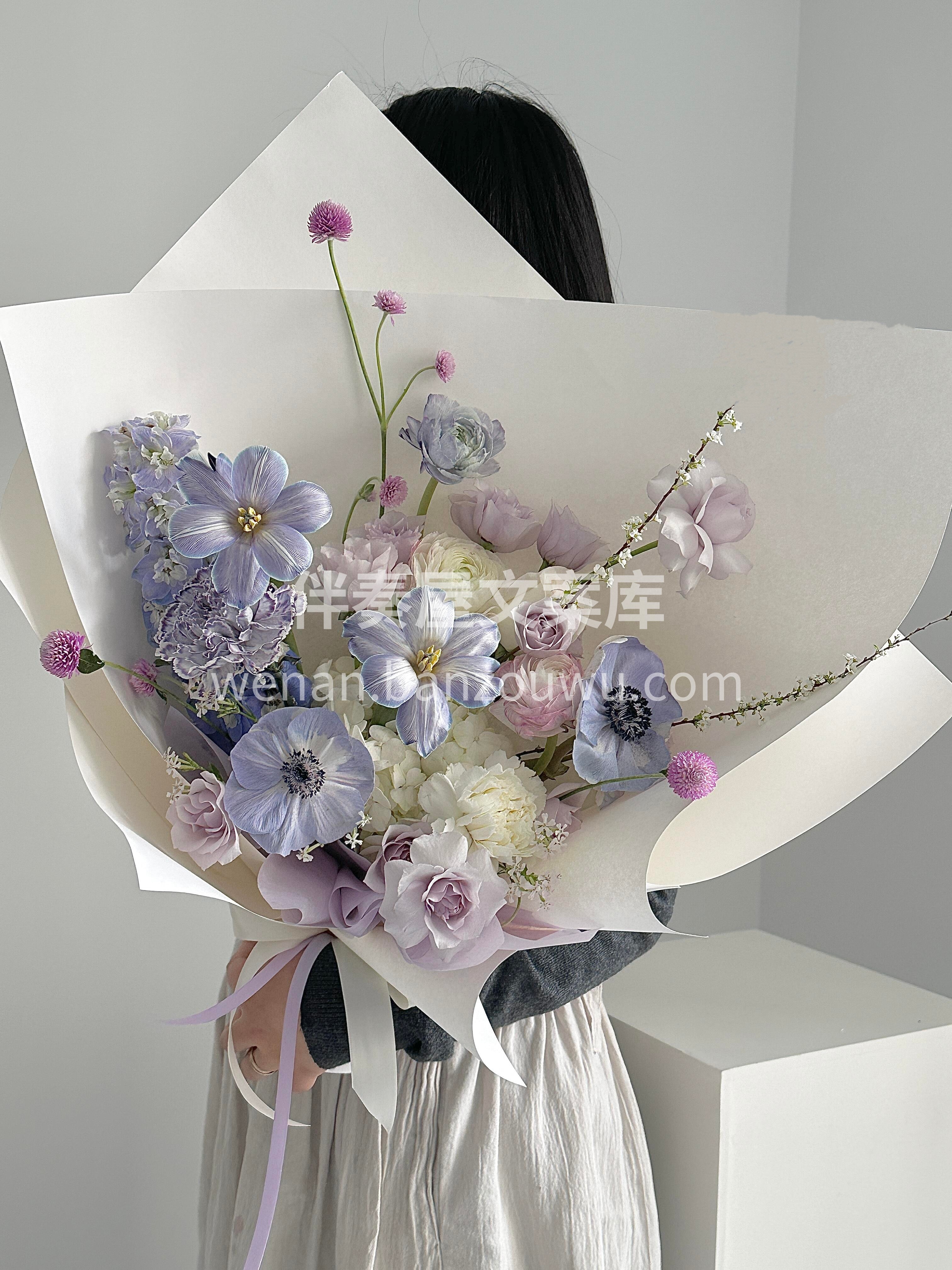 这才是女生喜欢的紫色系花束💐 对你何止是喜欢💗 还是骨子里的 配图3