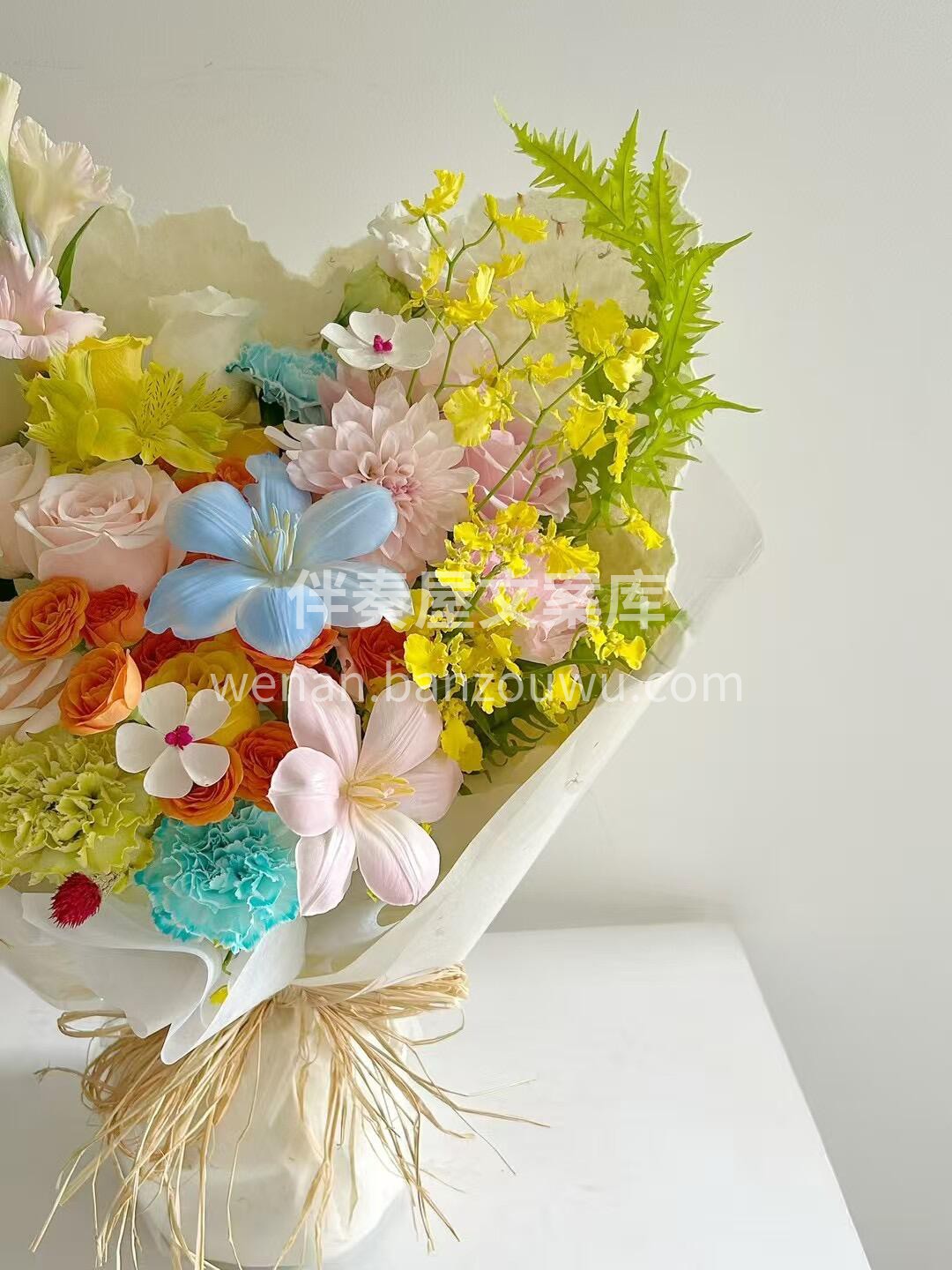 被色彩🎨和温柔包裹的一天 太喜欢这束阳光明媚💐 色彩斑斓💛🌸 配图3