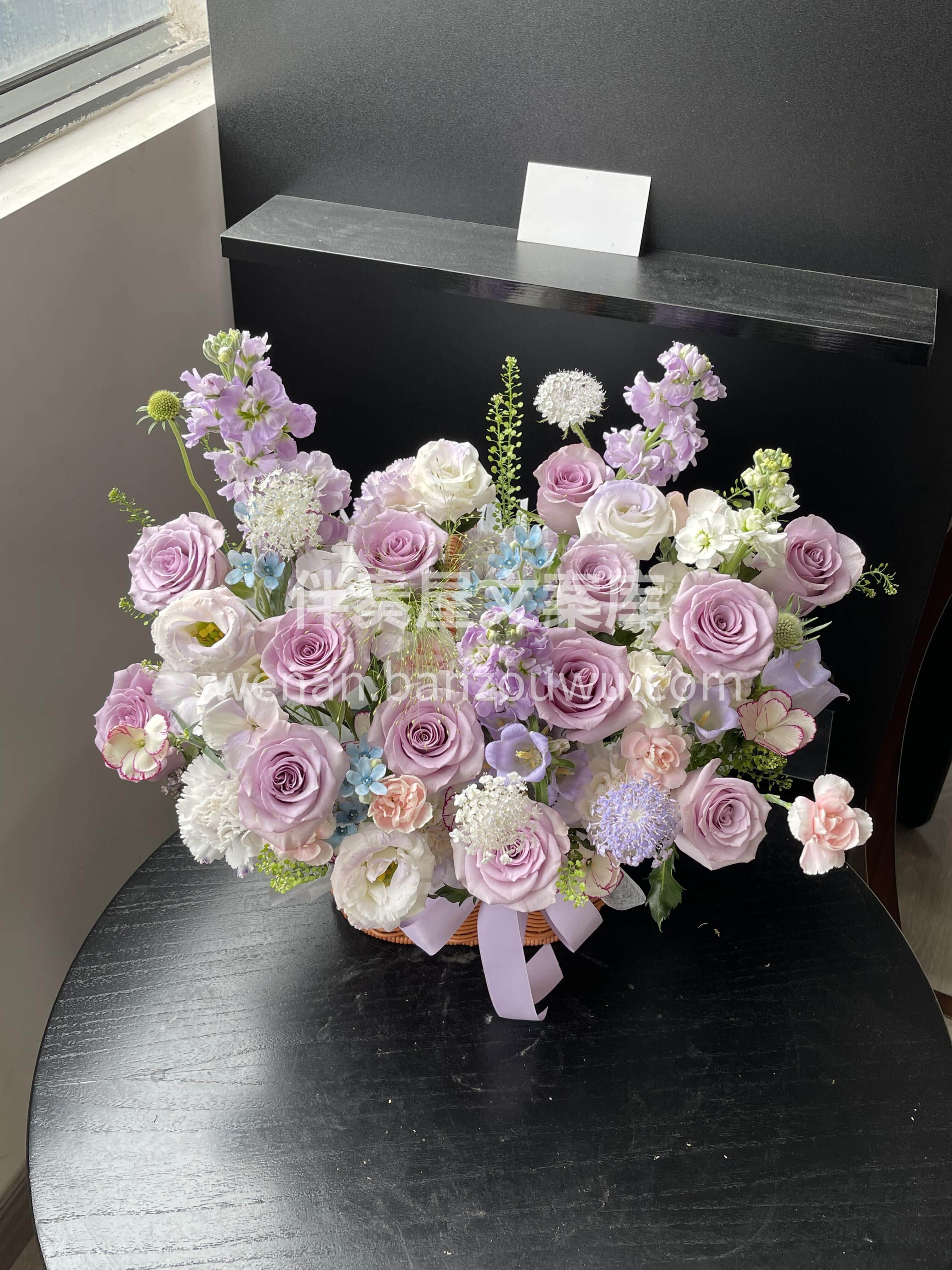 紫色系手提花篮💜像傍晚的风☁️ 带着一点神秘🫧也带着一点温柔 配图1