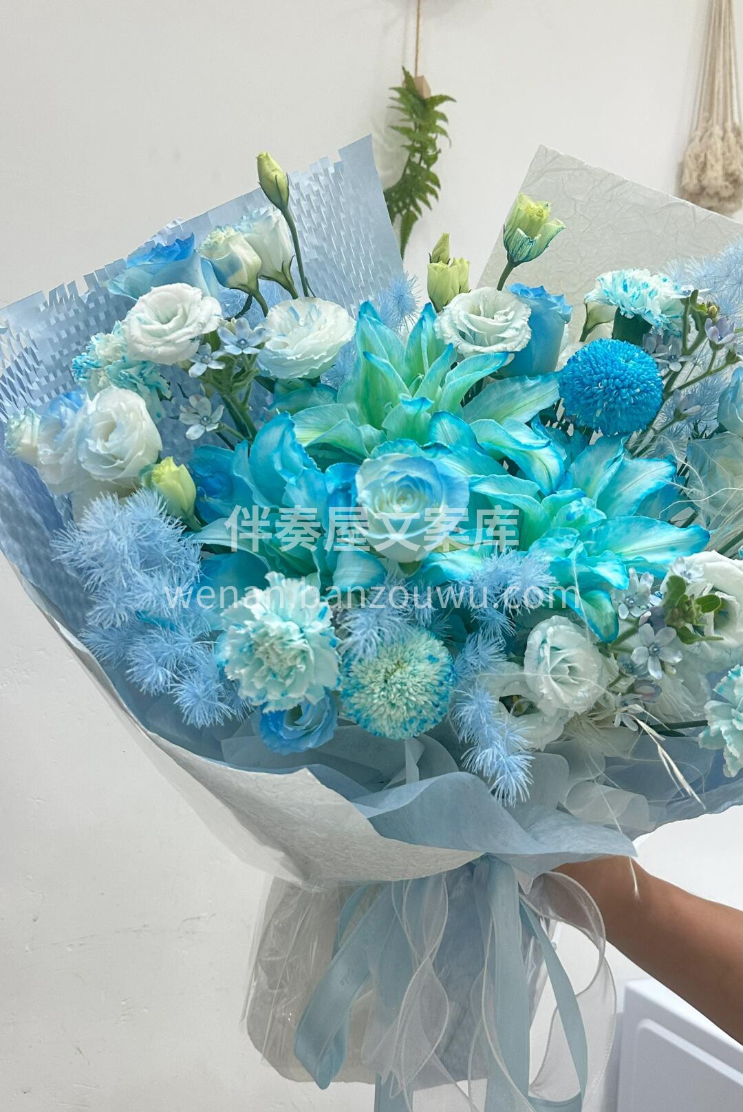 超绝的🌊海蓝色花束 每一朵花都如同宝石般 配图1