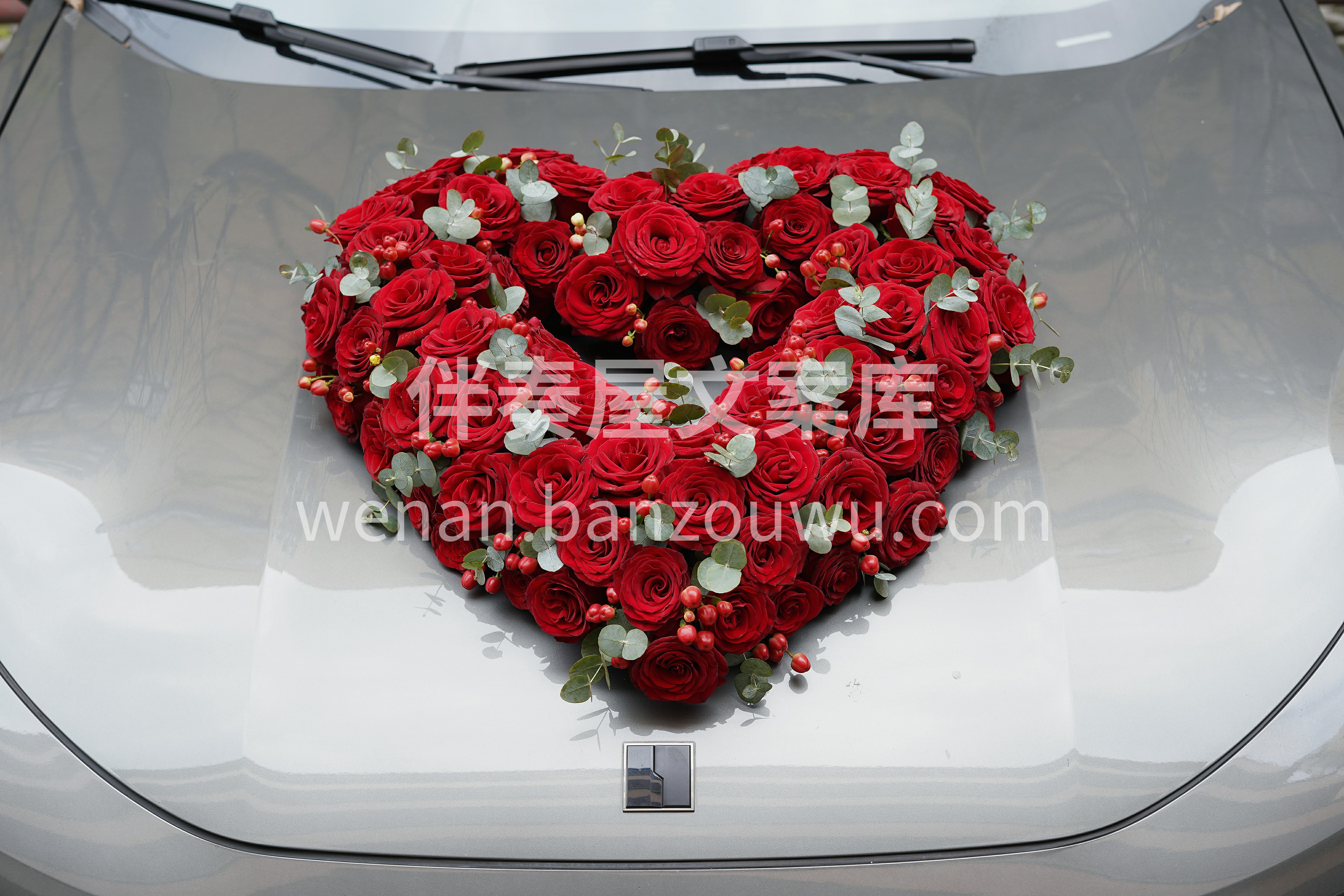 //♥囍♥囍♥ 在明艳的🌹红玫瑰前 许下最真挚的誓言🎐 配图1