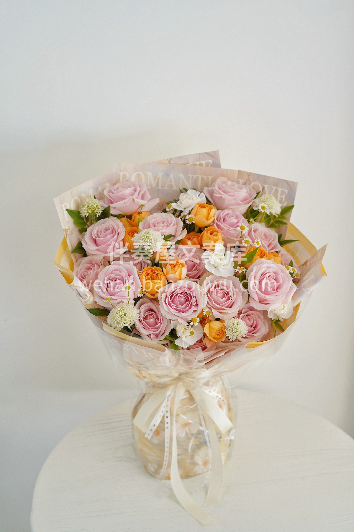 粉雪山混搭花束 把静谧🌸与美好打包 愿你捧着它时💐 能听见花 配图3